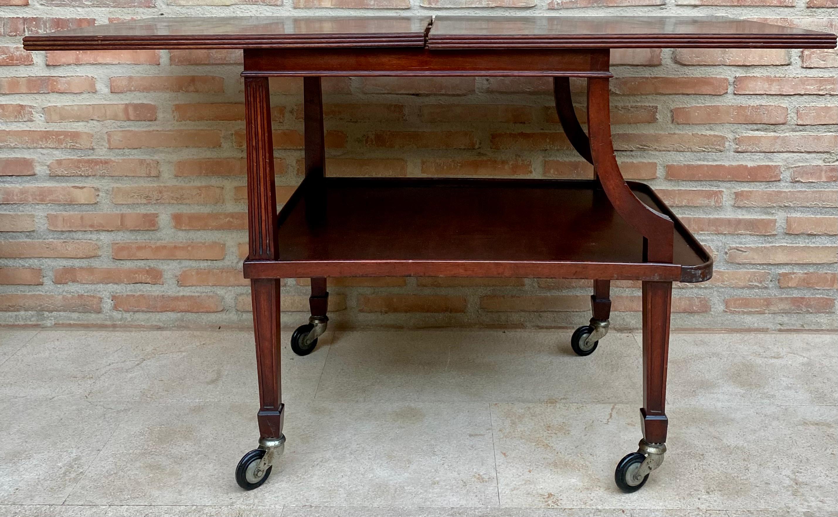 Early 20th Century Cherry Wood Serving Bar Cart with Removable Tray, 1940s For Sale 8