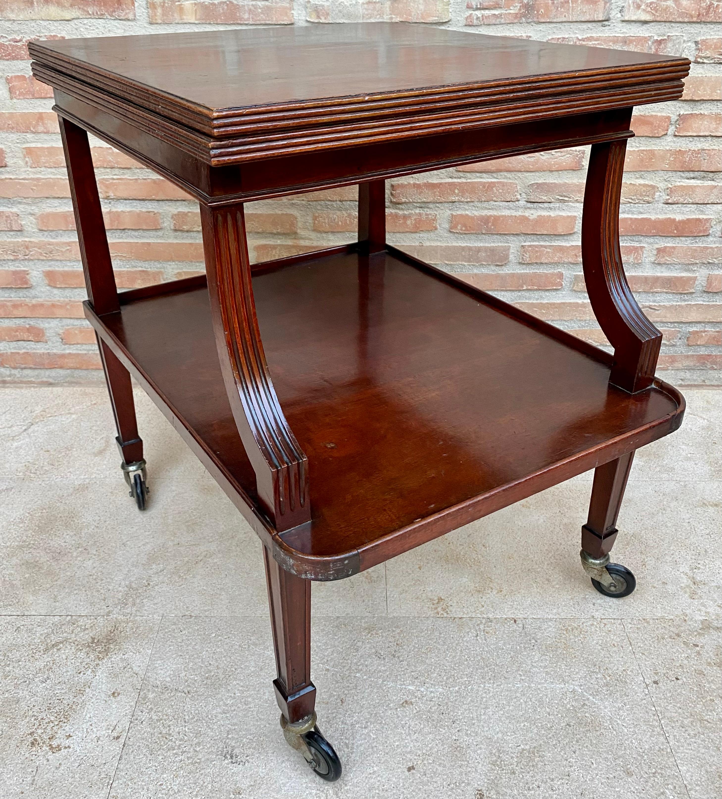 Early 20th Century Cherry Wood Serving Bar Cart with Removable Tray, 1940s For Sale 3