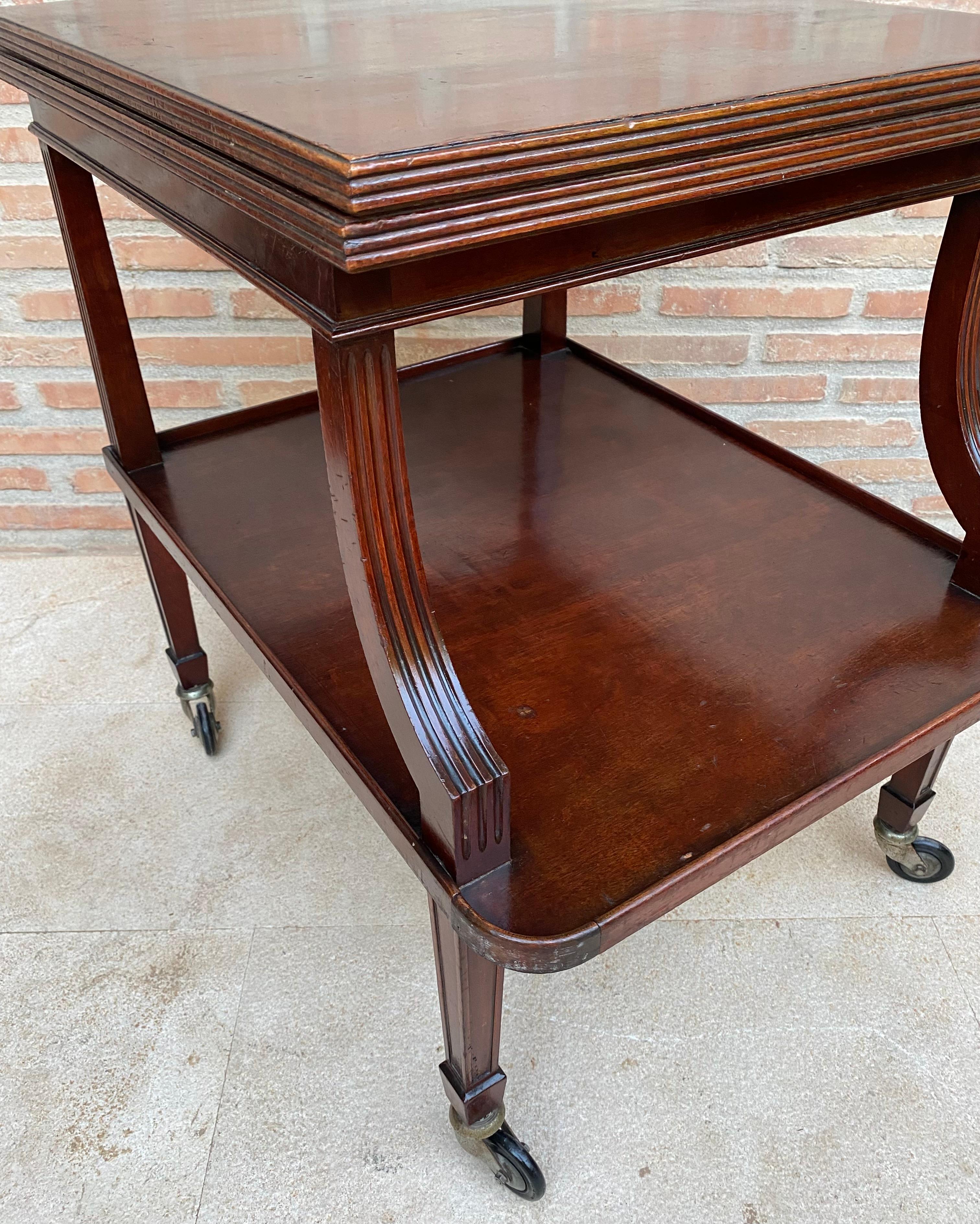 Early 20th Century Cherry Wood Serving Bar Cart with Removable Tray, 1940s For Sale 4