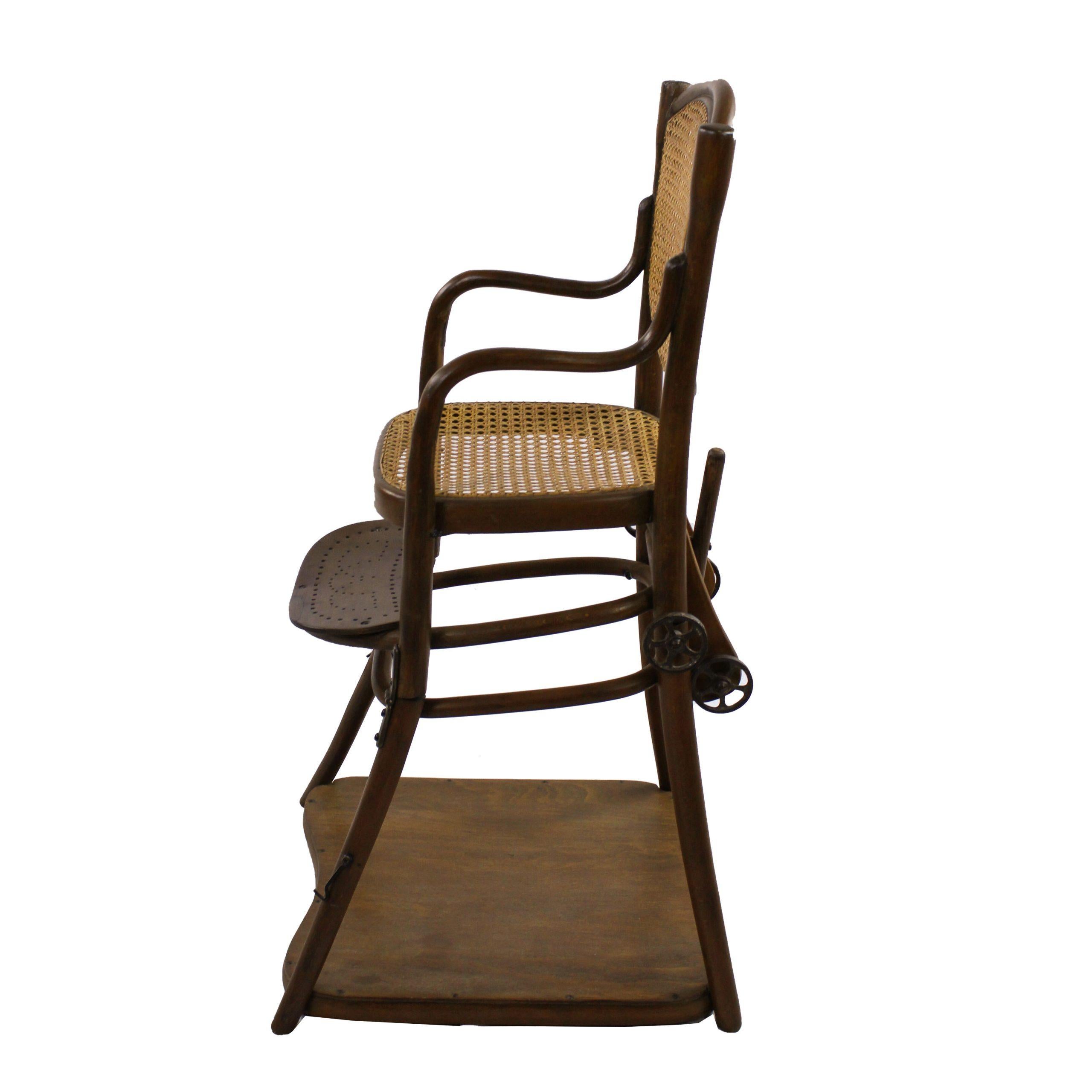 Belle Époque Sedia per bambini dei primi del Novecento con meccanismo pieghevole, Thonet Vienna in vendita