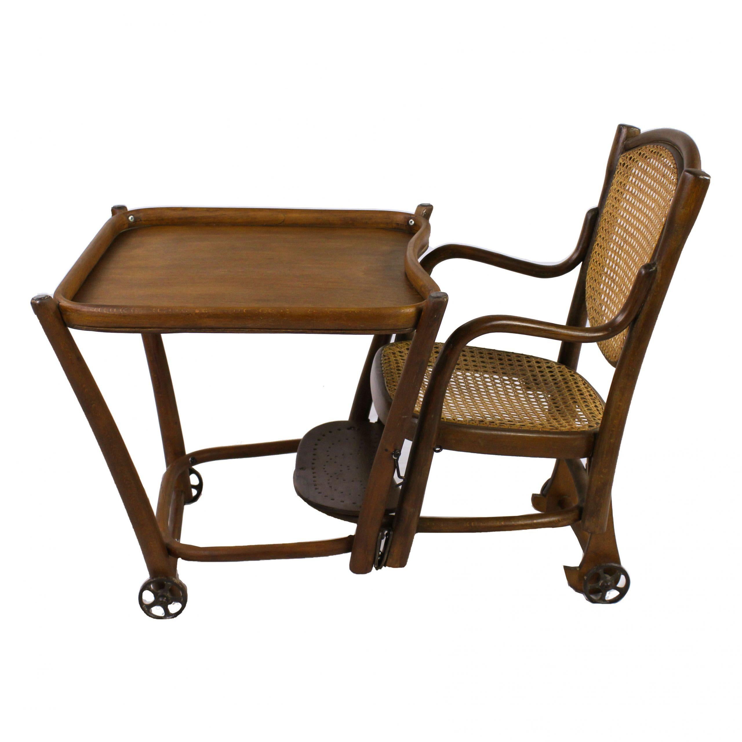 XX secolo Sedia per bambini dei primi del Novecento con meccanismo pieghevole, Thonet Vienna in vendita