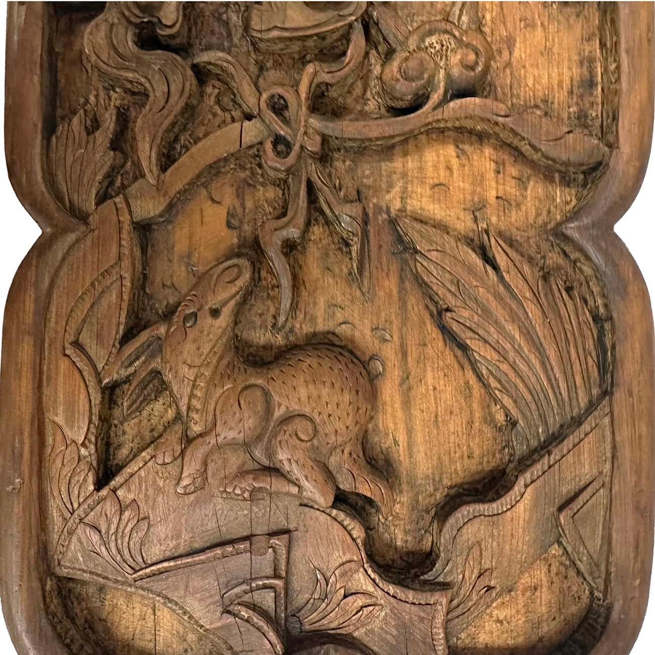 Esportazione cinese Pannello in legno intagliato in 3d dei primi del Novecento cinese, elemento architettonico appeso in vendita