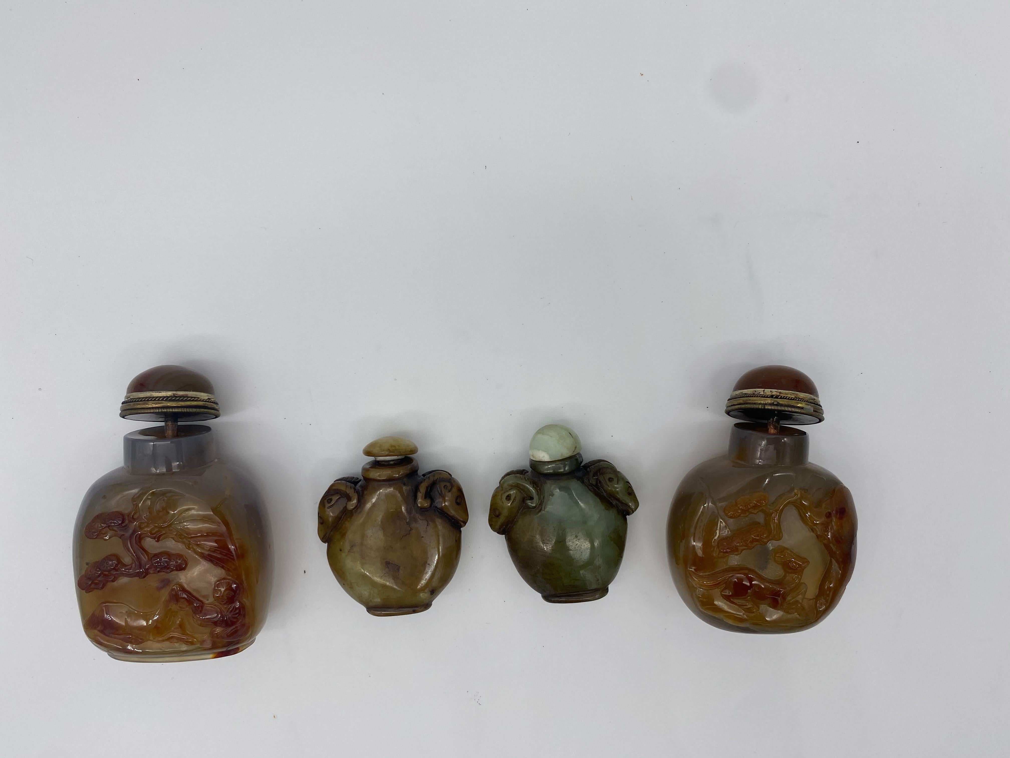 Early 20th Century Chinese Agate and Jade Snuff Bottles 10