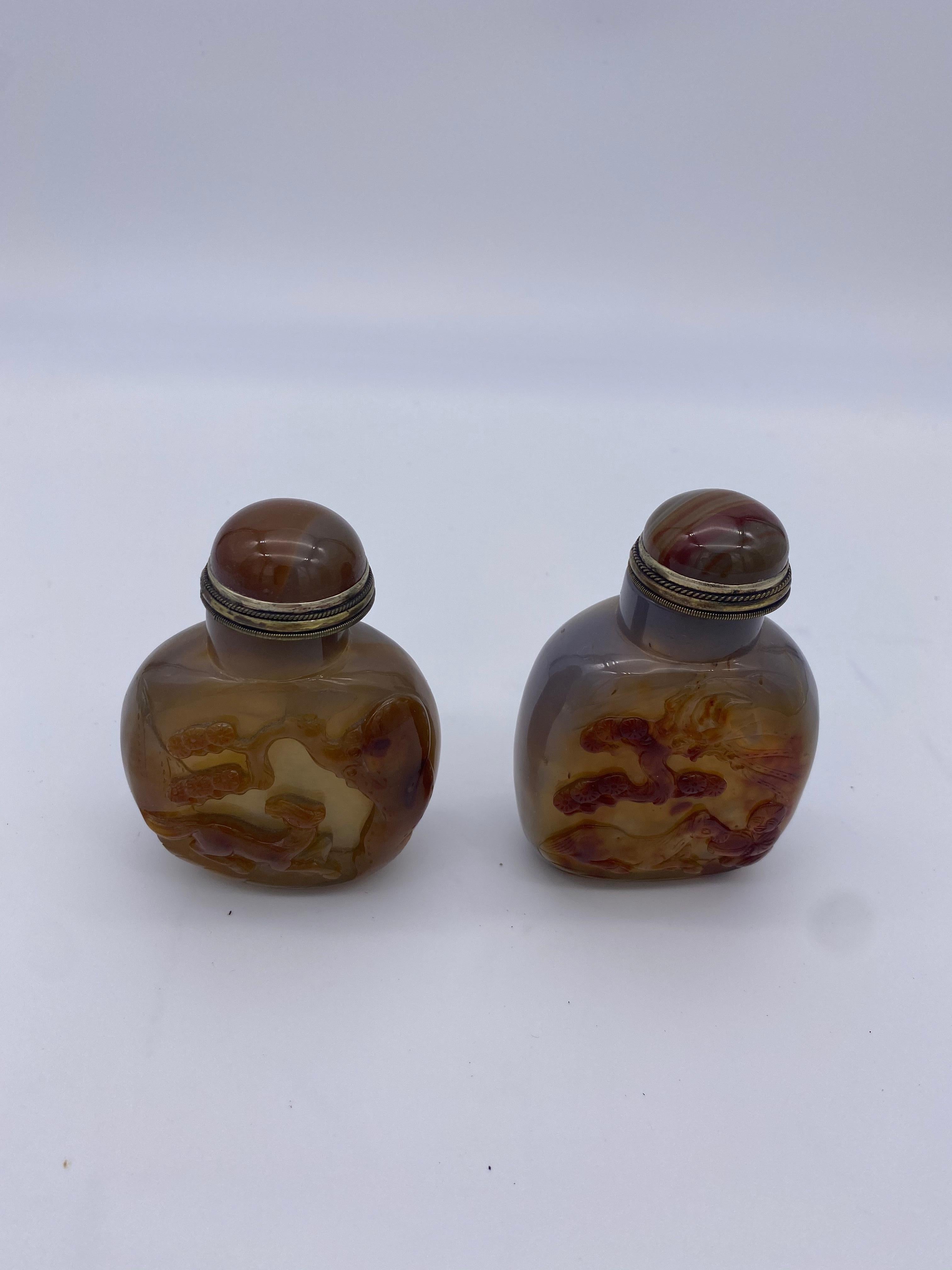 Early 20th Century Chinese Agate and Jade Snuff Bottles 4