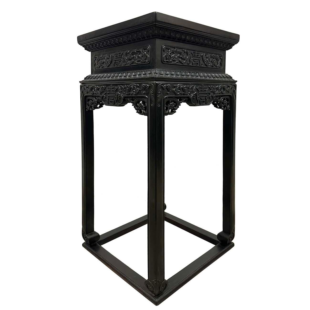 Chinois Socle de dragon en bois dur sculpté chinois ancien du début du 20e siècle en vente