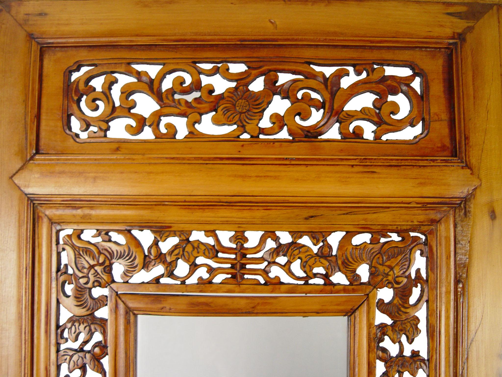 Early 20th Century Chinese Antique Open Carved Screen / Room Divider In Good Condition For Sale In Pomona, CA