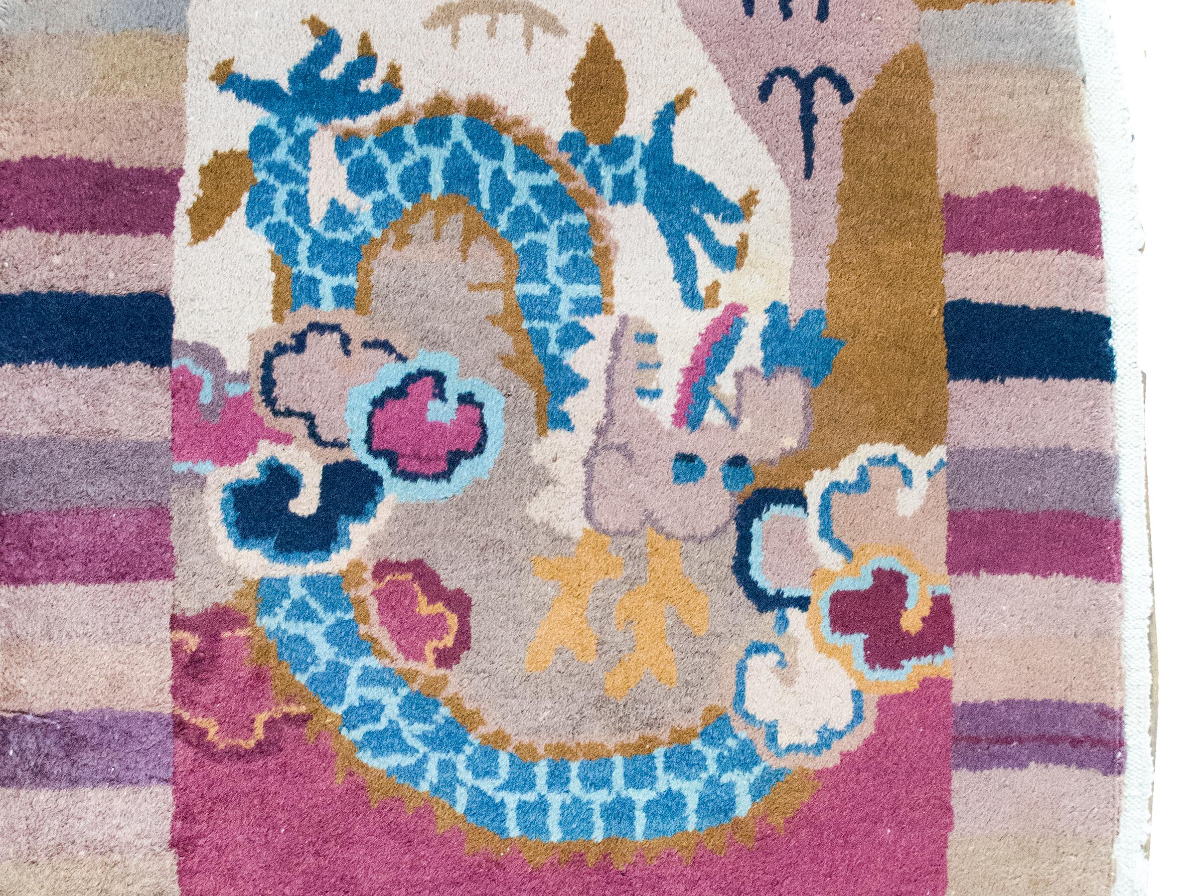 Wool Early 20th Century Chinese Art Deco Oval Rug For Sale