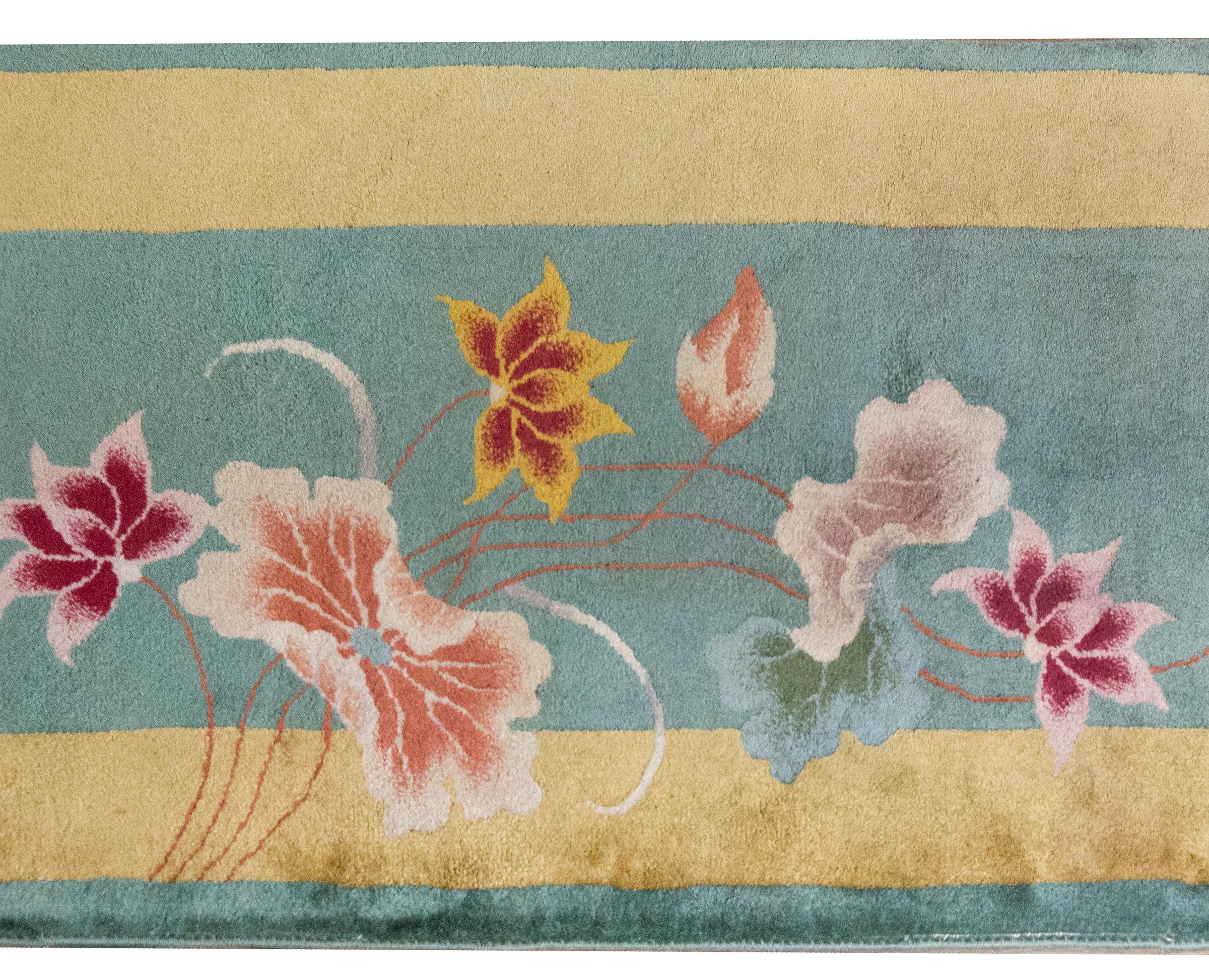 Hand-Woven Early 20th Century Chinese Art Deco Rug For Sale