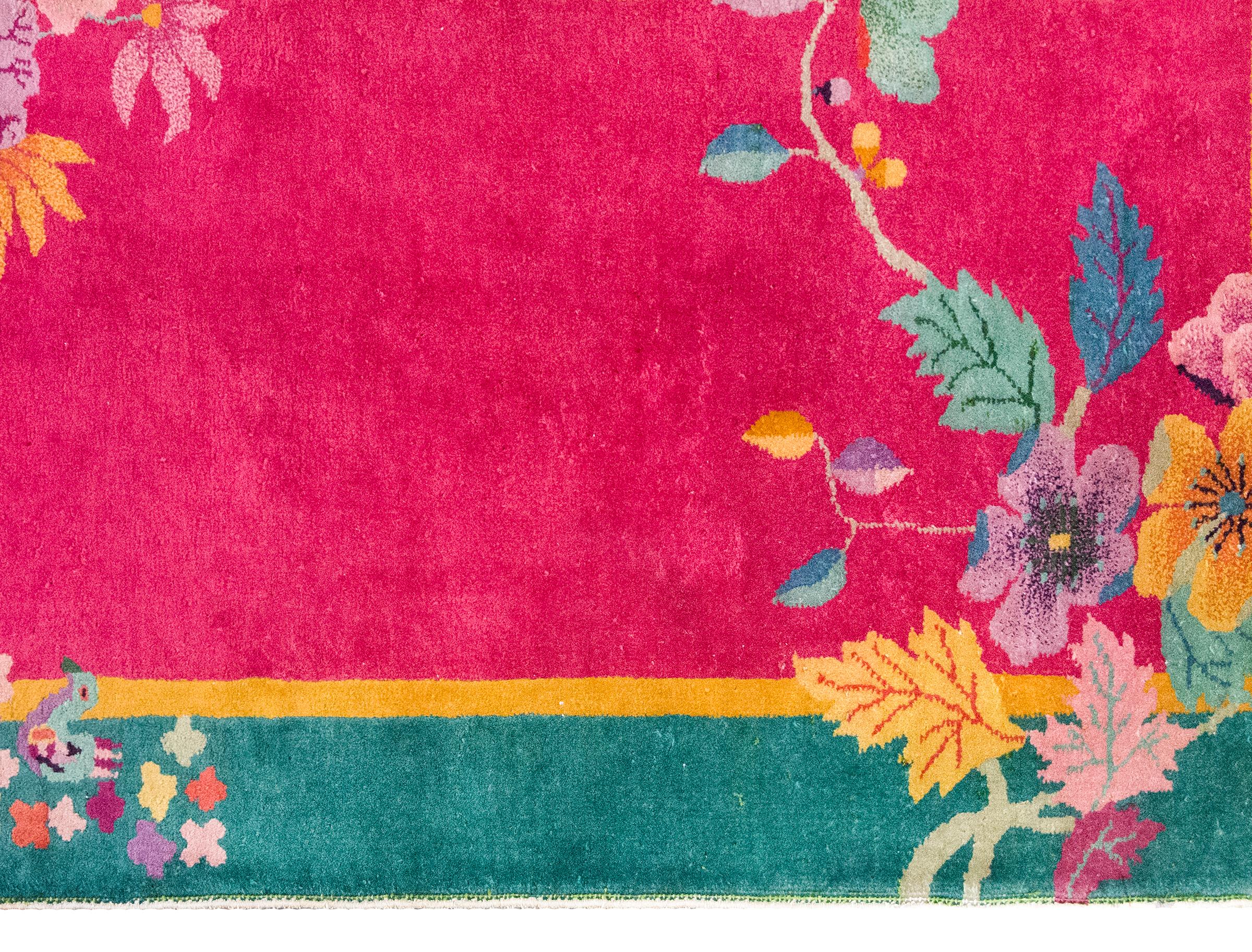 Early 20th Century Chinese Art Deco Rug In Good Condition For Sale In Chicago, IL