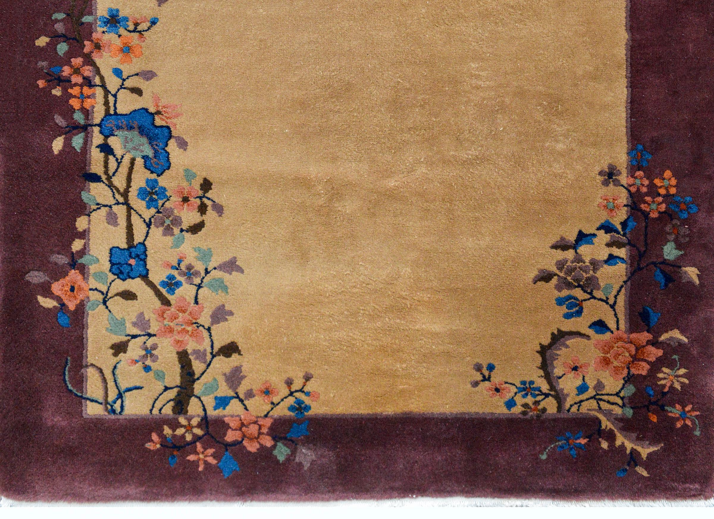 Chinesischer Art-déco-Teppich des frühen 20. Jahrhunderts im Zustand „Gut“ im Angebot in Chicago, IL