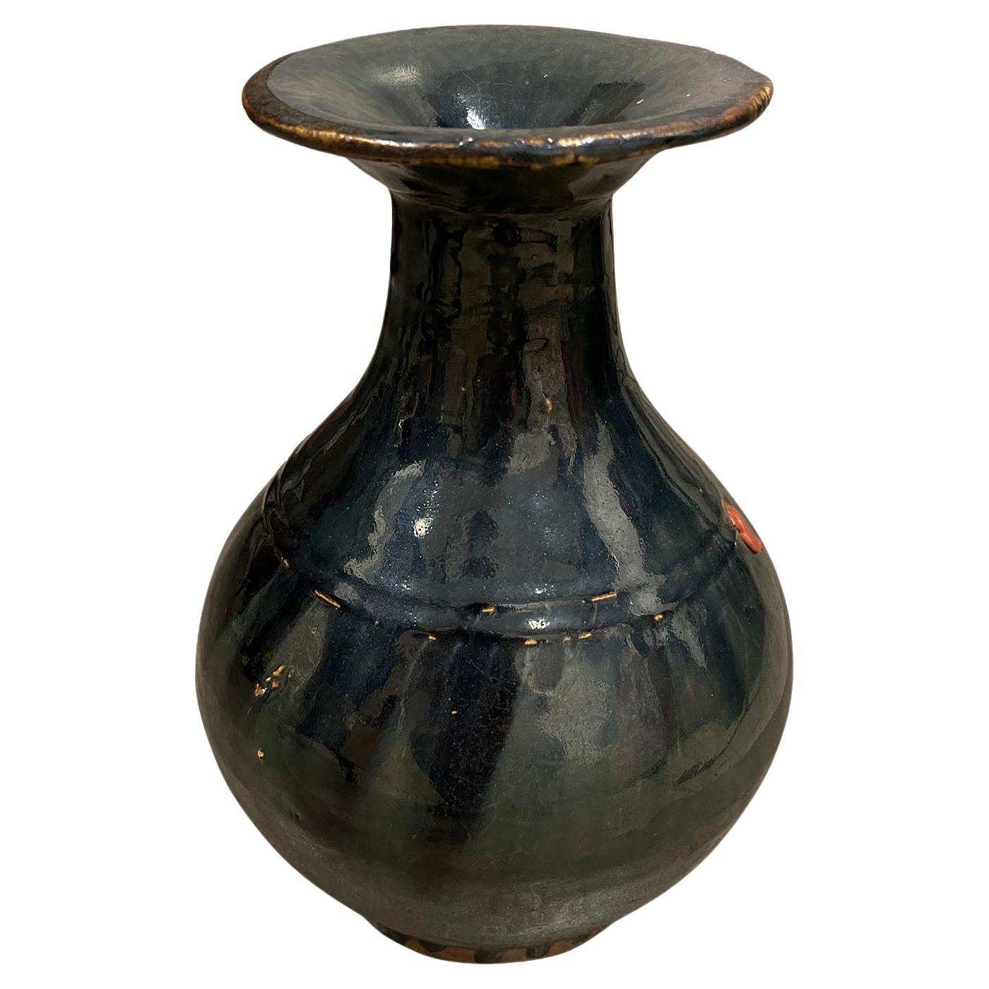 Early 20th Century Chinese Black Glaze Pottery Vase en vente