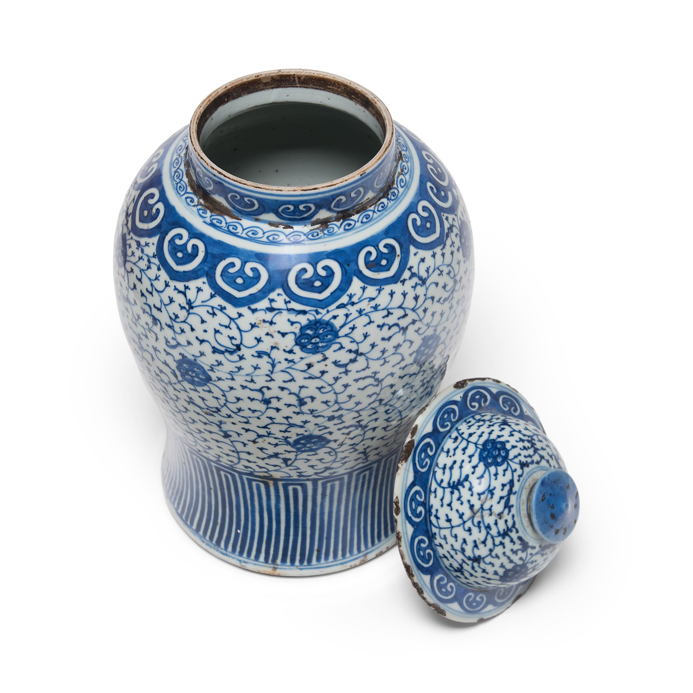 Early 20th Century Chinese Blue and White Baluster Jar 1