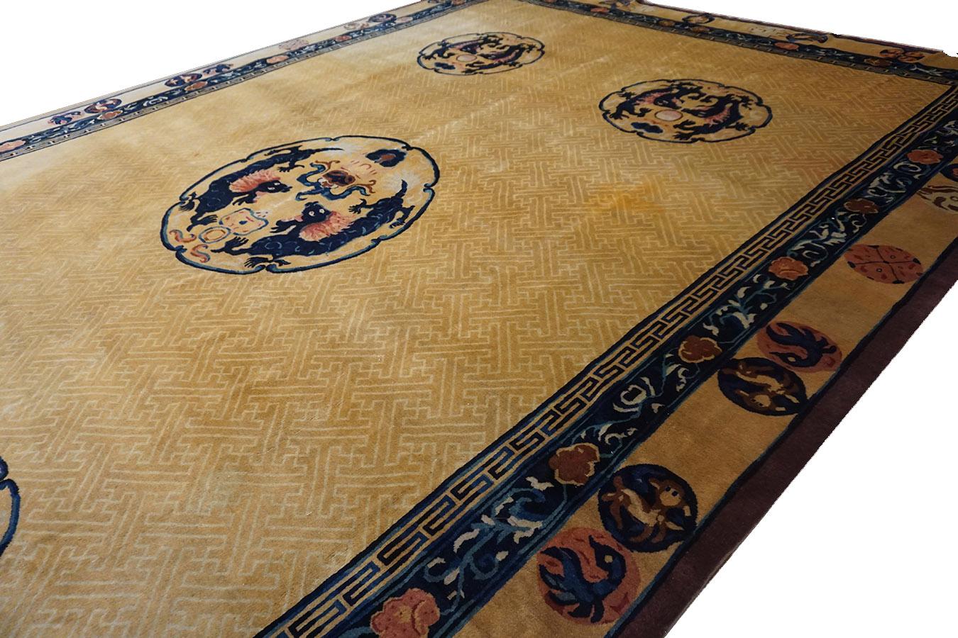 Noué à la main Tapis chinois du début du XXe siècle ( 28 x 40 cm - 93,5 x 487 cm) en vente