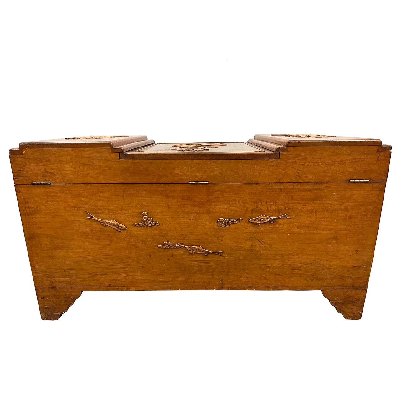 Early 20th Century Chinese Carved Camphor wood Hope Chest For Sale 4