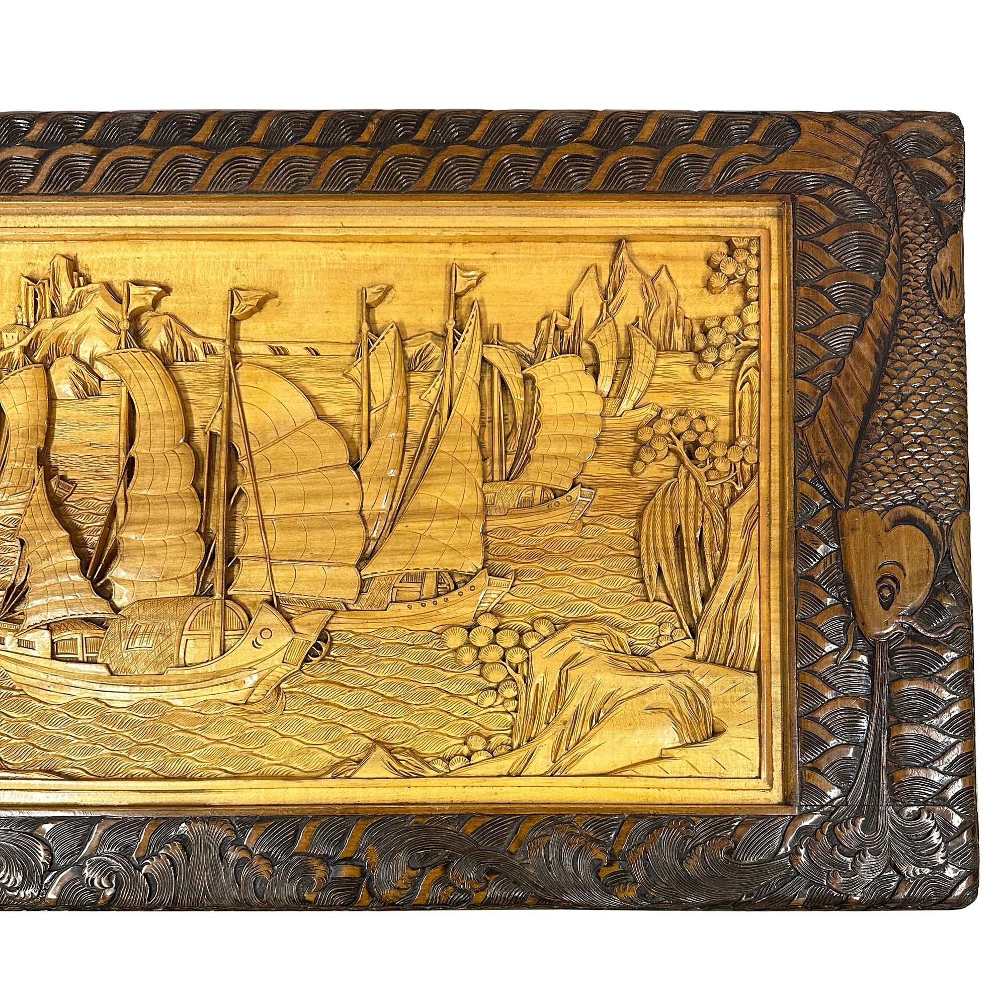 Legno Cassapanca di speranza in legno di canfora intagliato cinese dei primi del Novecento in vendita