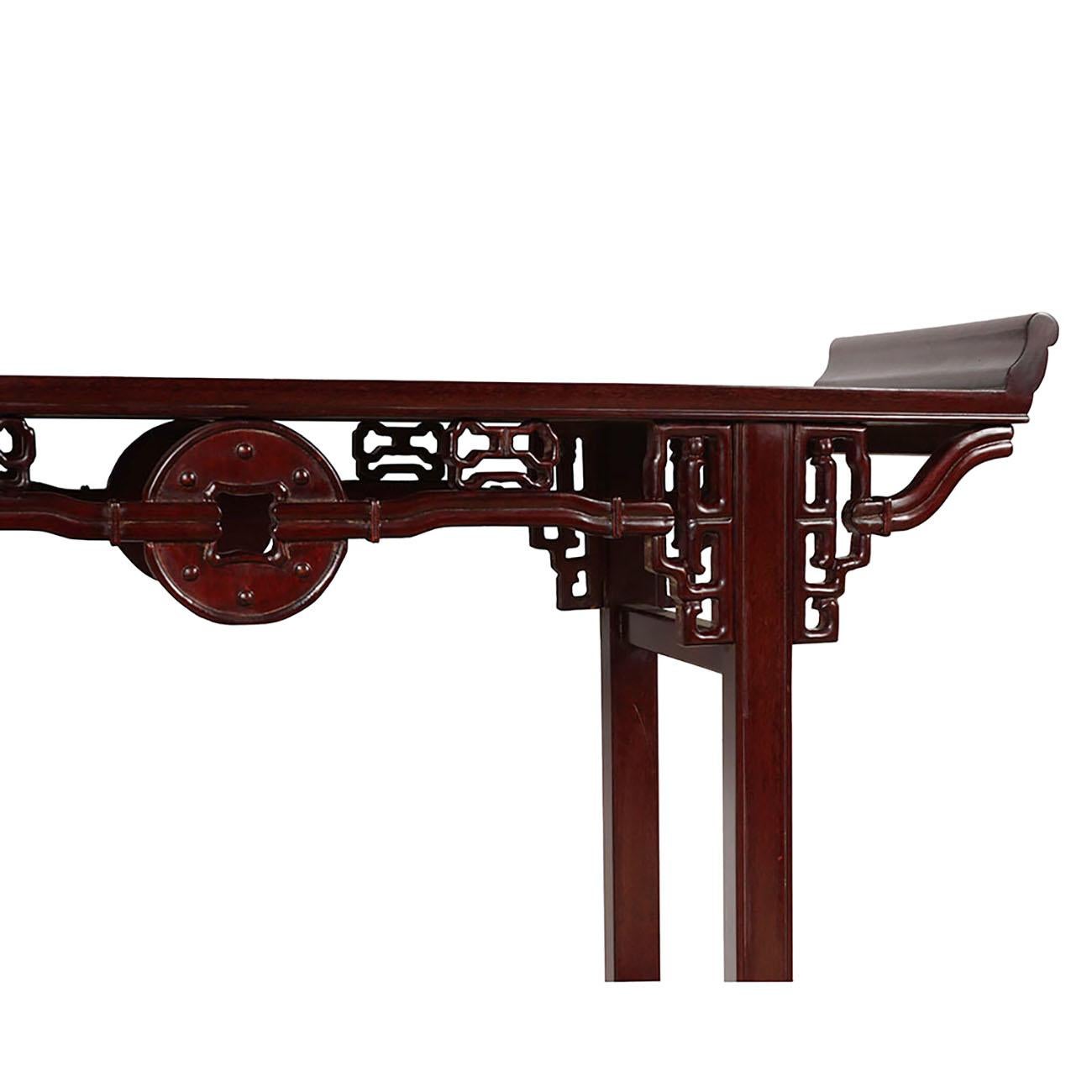 Early 20th Century Chinese Carved Rosewood Altar Table In Good Condition In Pomona, CA