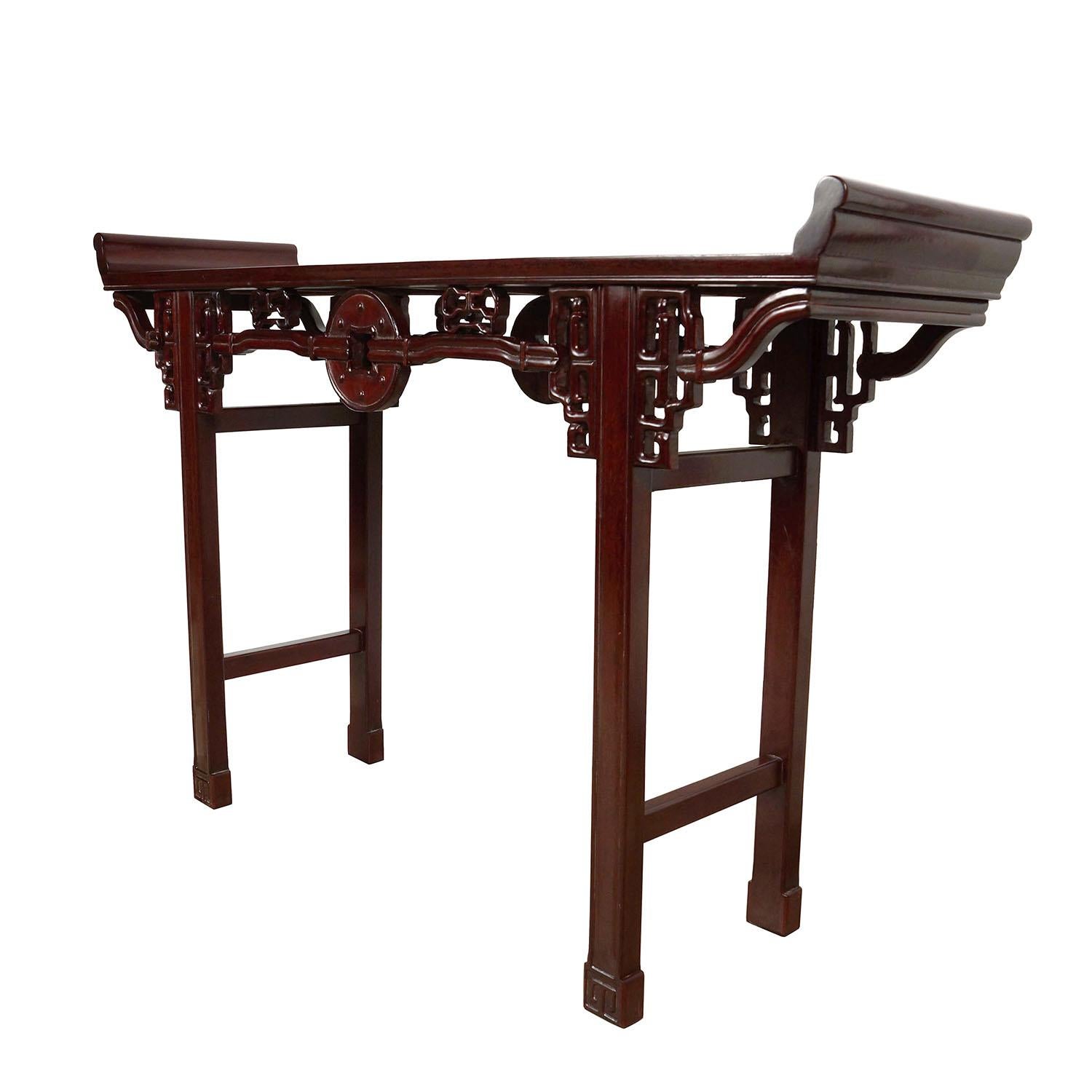 Early 20th Century Chinese Carved Rosewood Altar Table 4