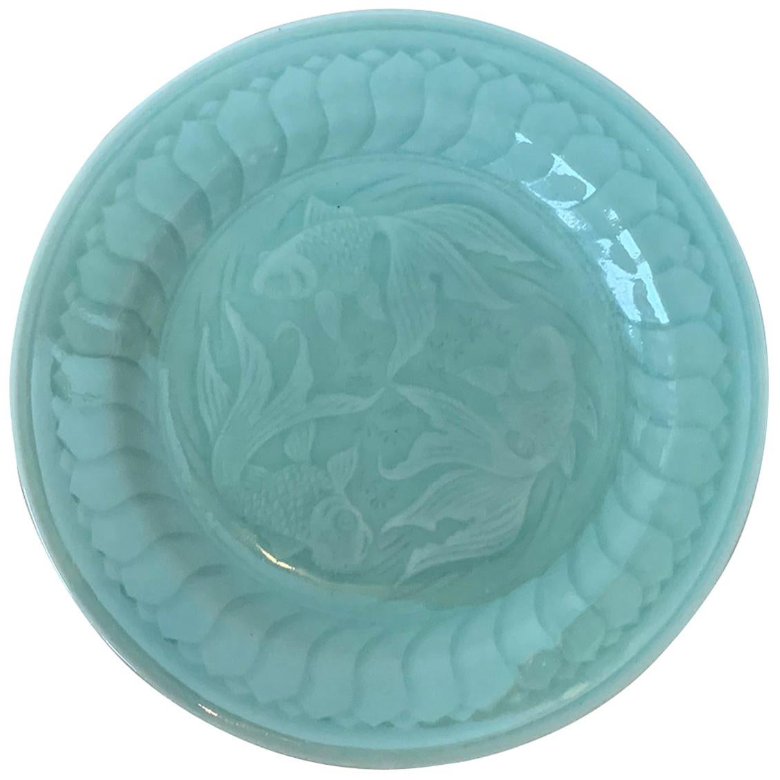 Early 20th Century Chinese Celadon Pottery Koi Fish Plate 4 Character Reign Mark
