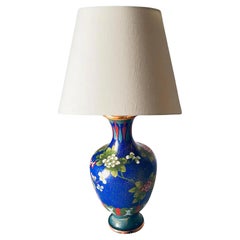 Early 20th-Century Chinese Cloisonné Table Lamp, Floral Motifs, Brass Accents