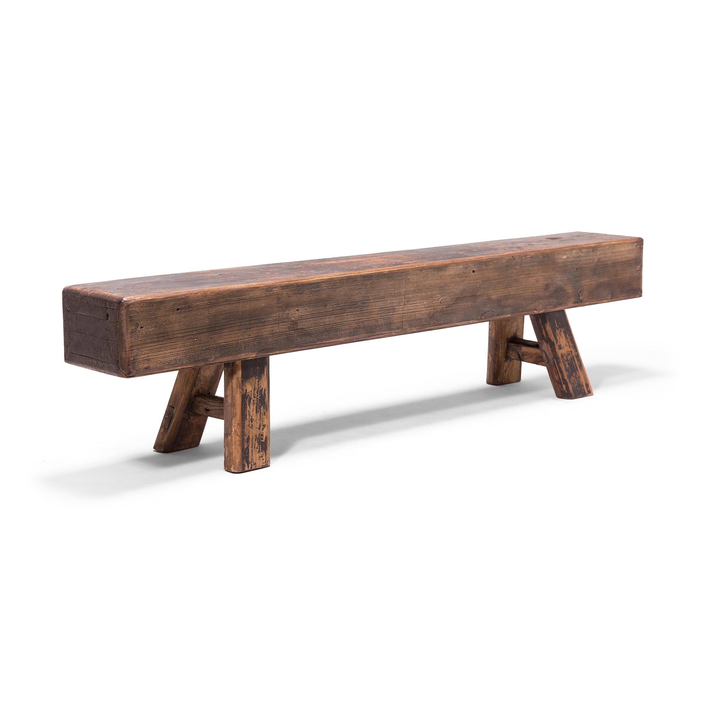 Early 20th Century Chinese Courtyard Door Bench In Good Condition In Chicago, IL