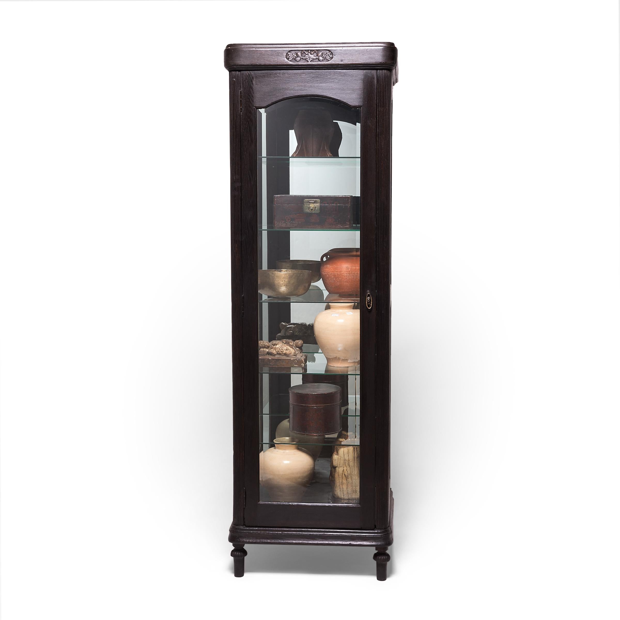 Early 20th Century Chinese Display Cabinet 1