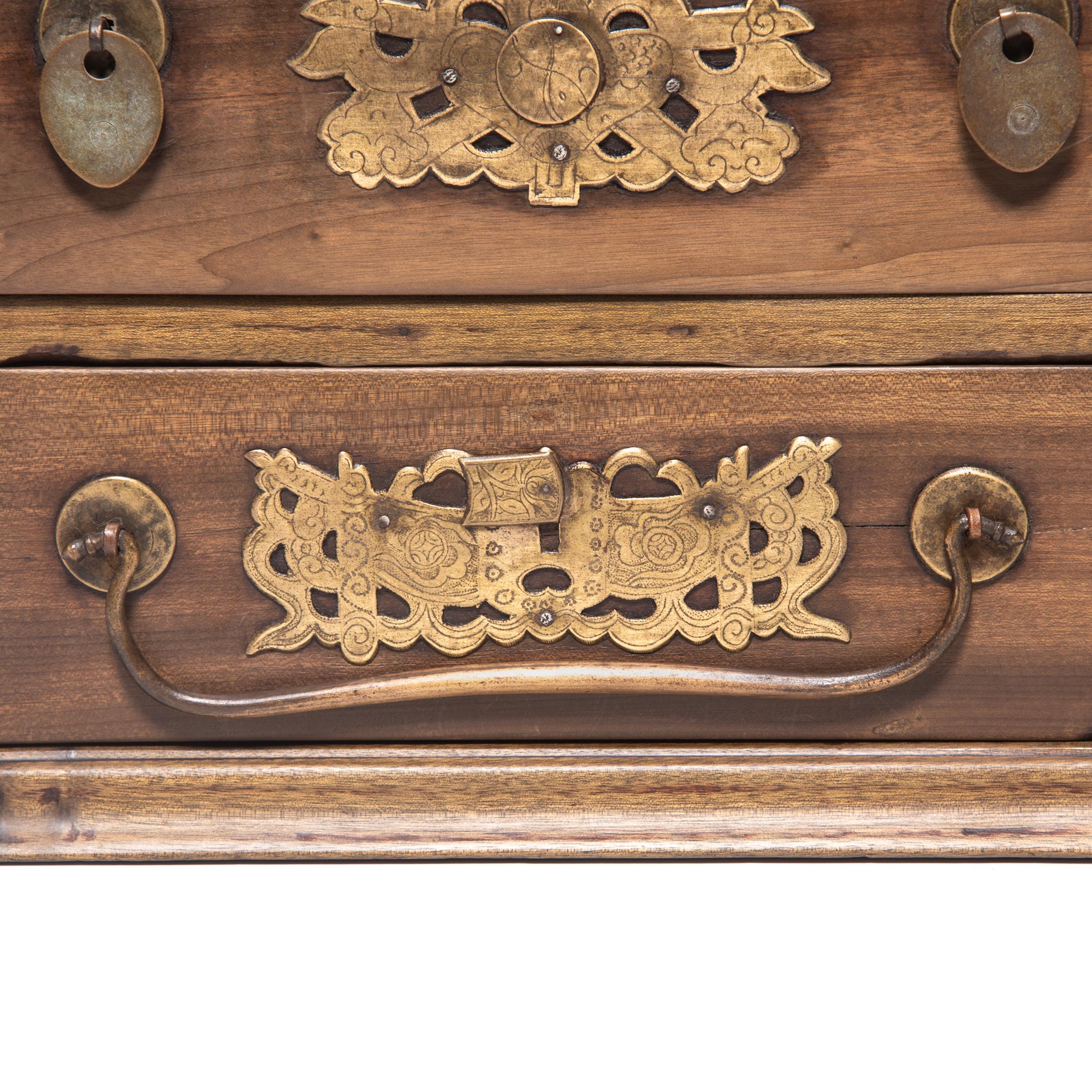 Early 20th Century Chinese Double Bat Jewelry Chest 1