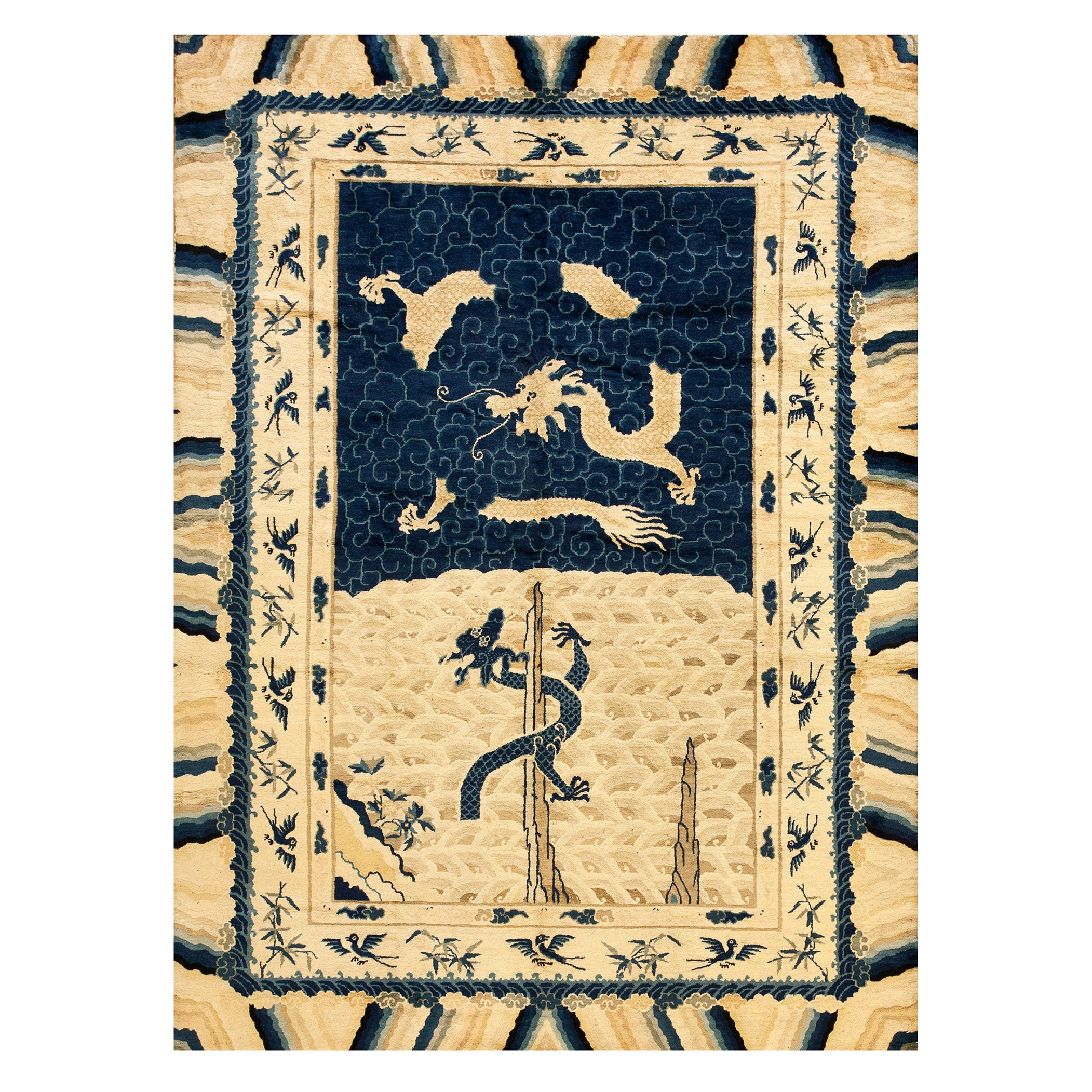 Tapis chinois avec dragon du début du 20e siècle (#}6'2" x 8'6" - 188 x 259 )