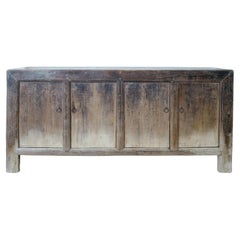 Buffet en bois d'orme chinois du début du 20e siècle avec une superbe Patina