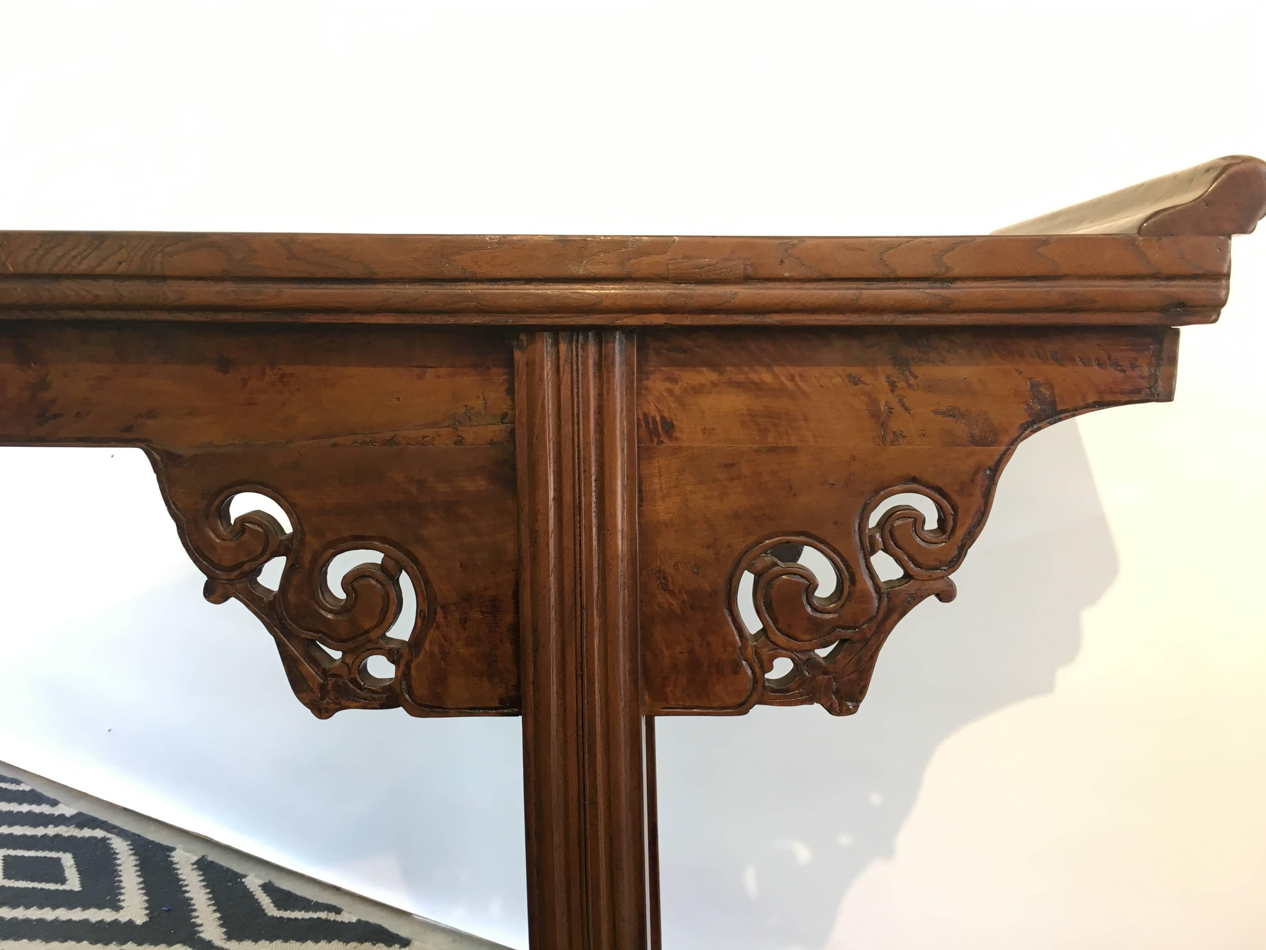 Early 20th Century Chinese Elmwood Altar Table, Late Qing Dynasty In Good Condition For Sale In Austin, TX