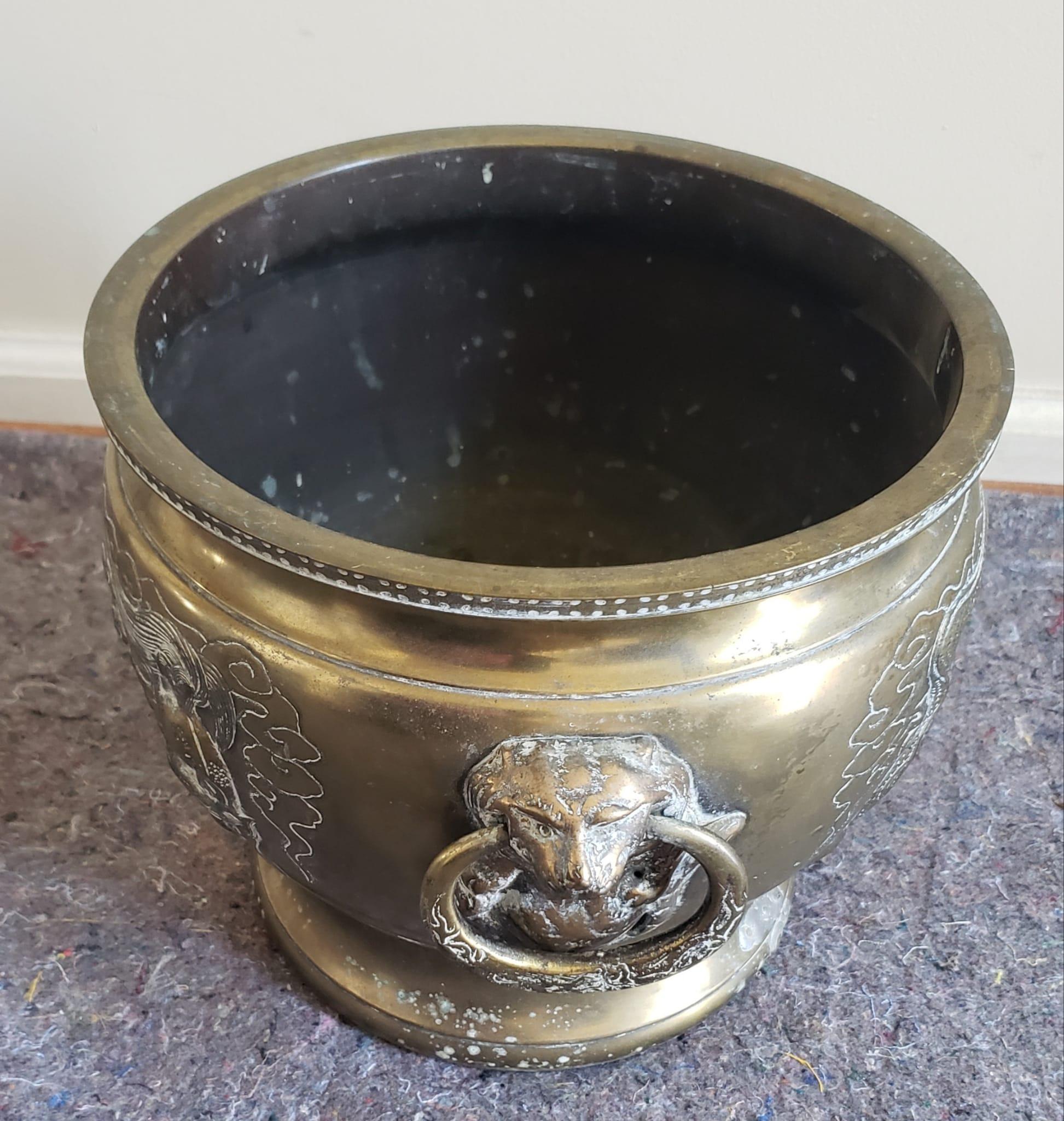 Early 20th Century Chinese Etched Brass Jardiniere For Sale 2
