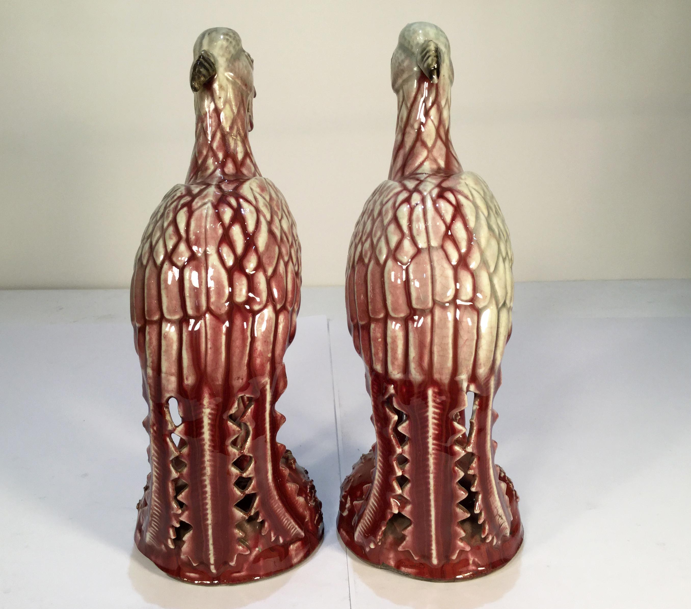 Early 20th Century Chinese Export Pair of Ceramic Ho Ho Birds In Good Condition In Charleston, SC