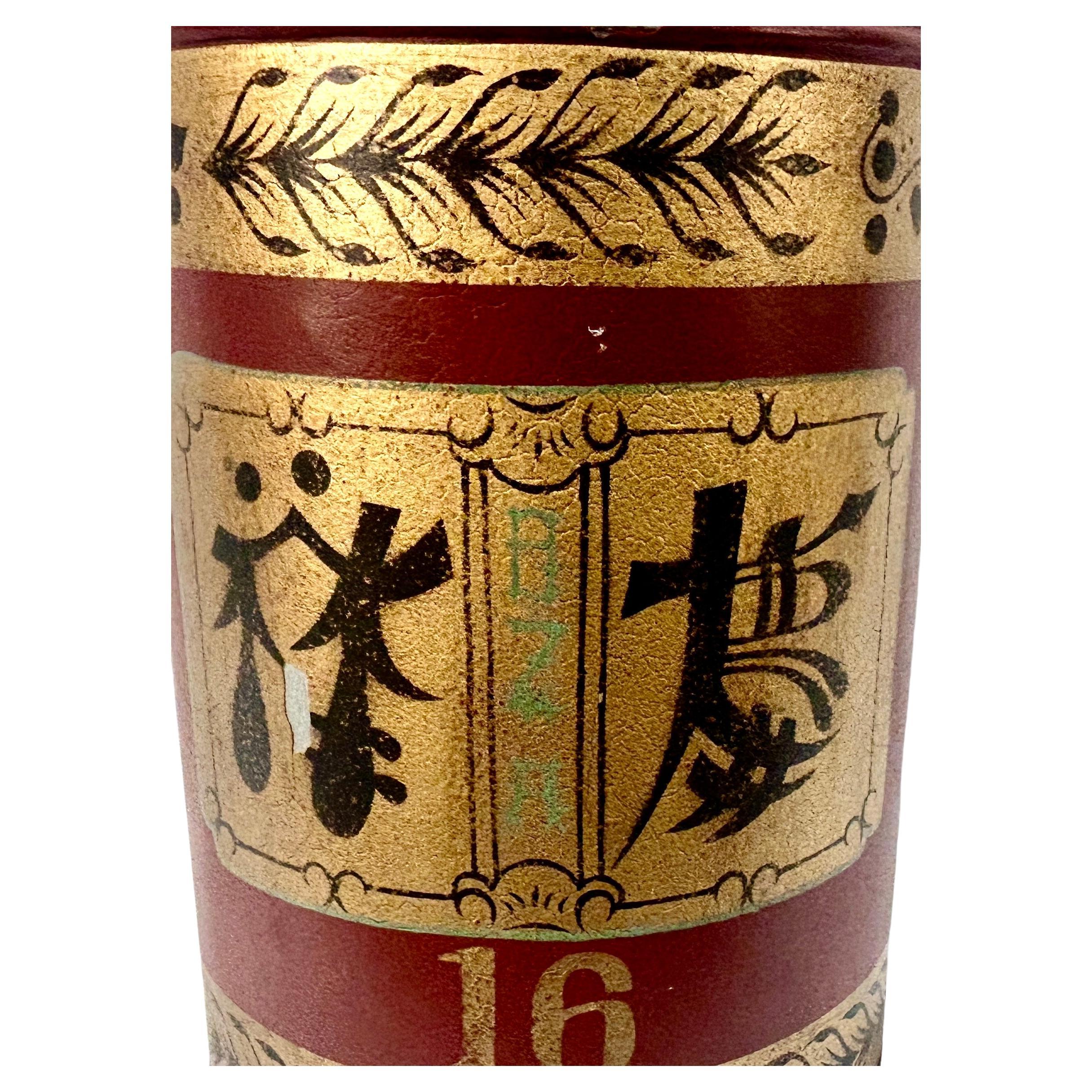 Early 20th Century Chinese Export Tole Tea Cannister With Lid In Good Condition For Sale In Bradenton, FL