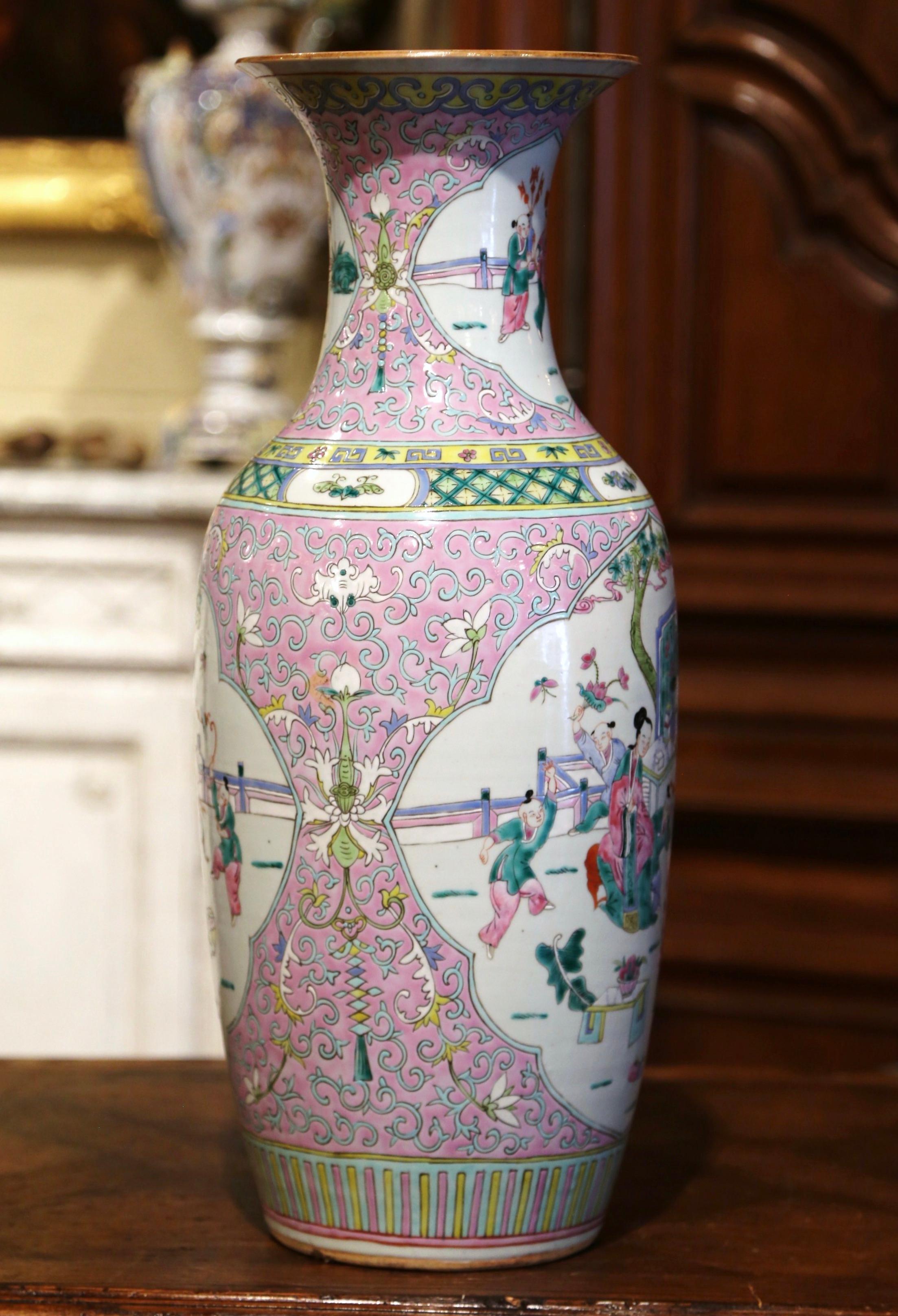 Hand-Crafted Early 20th Century Chinese Famille Rose Hand Painted Porcelain Vase For Sale