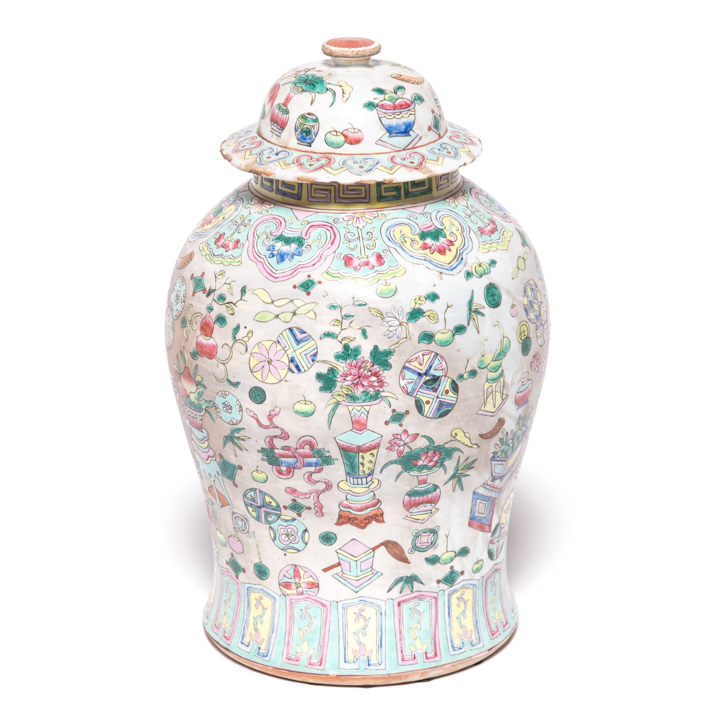 Early 20th Century Chinese Famille Rose Porcelain Baluster Jar In Good Condition In Chicago, IL