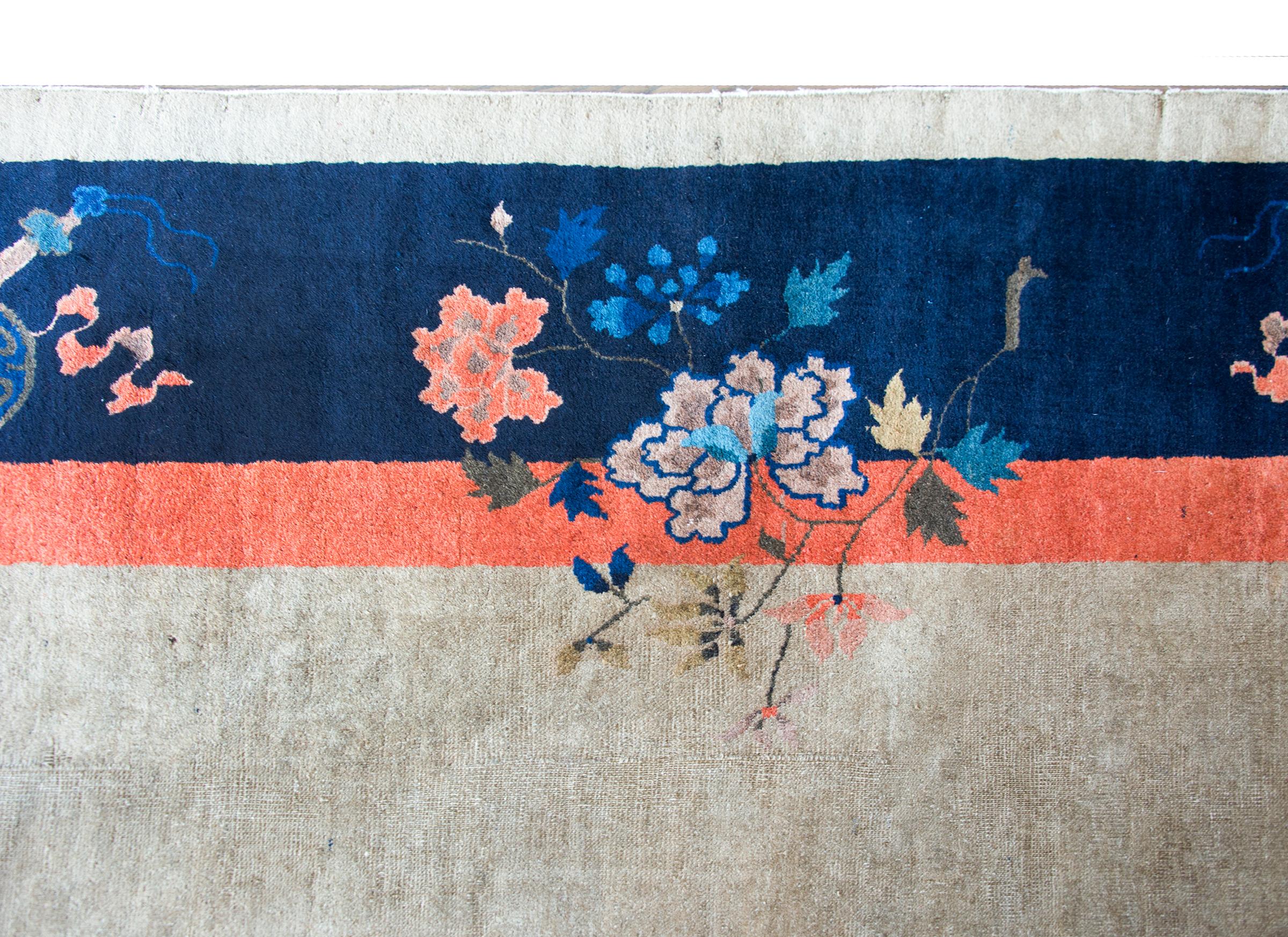 Early 20th Century Chinese Feti Rug  For Sale 6