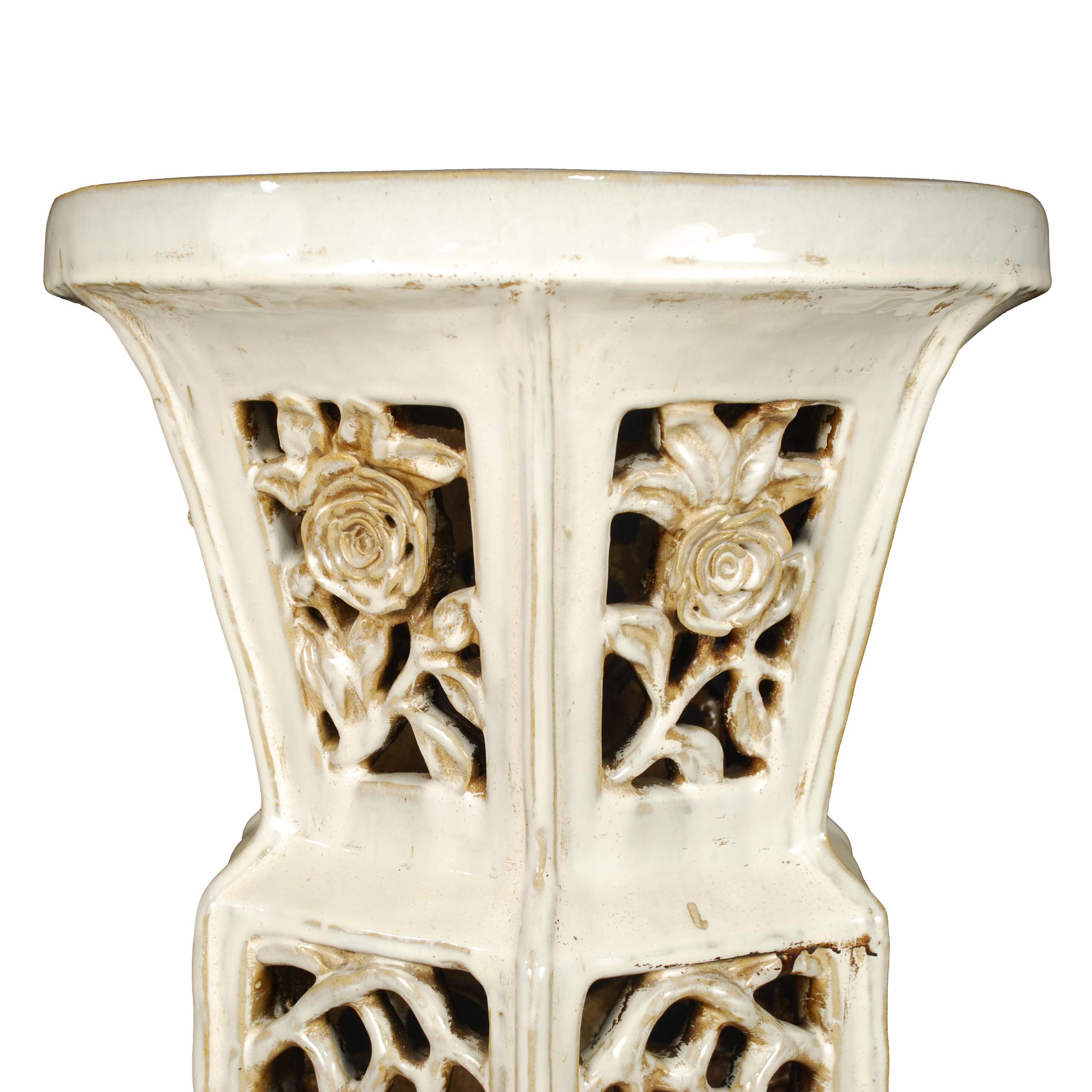 Qing Early 20th Century Chinese Floral Ceramic Pedestal