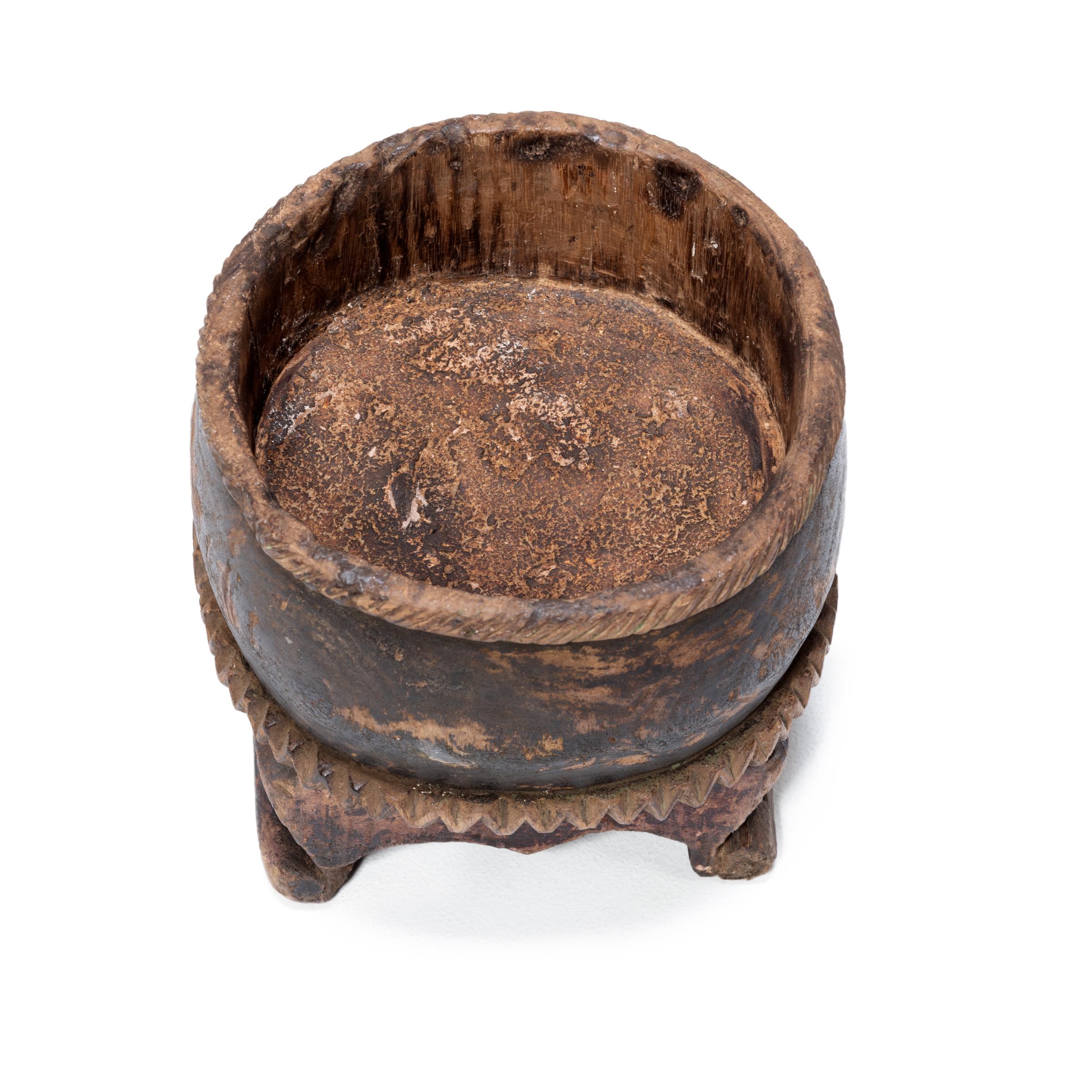 Chinese Wabi Sabi Wooden Incense Burner, c. 1900 In Good Condition In Chicago, IL