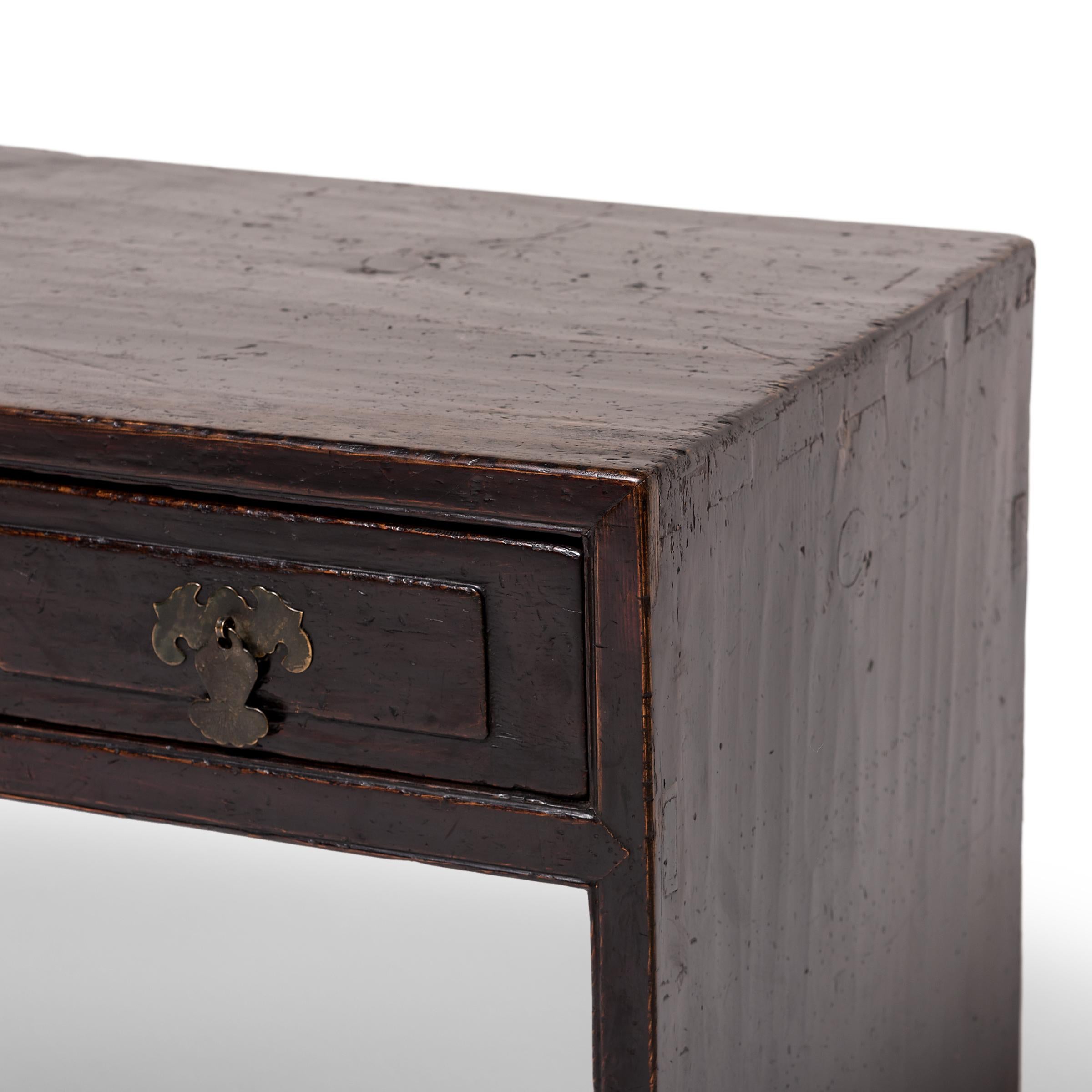 Early 20th Century Chinese Four-Drawer Low Ribbon Table 1