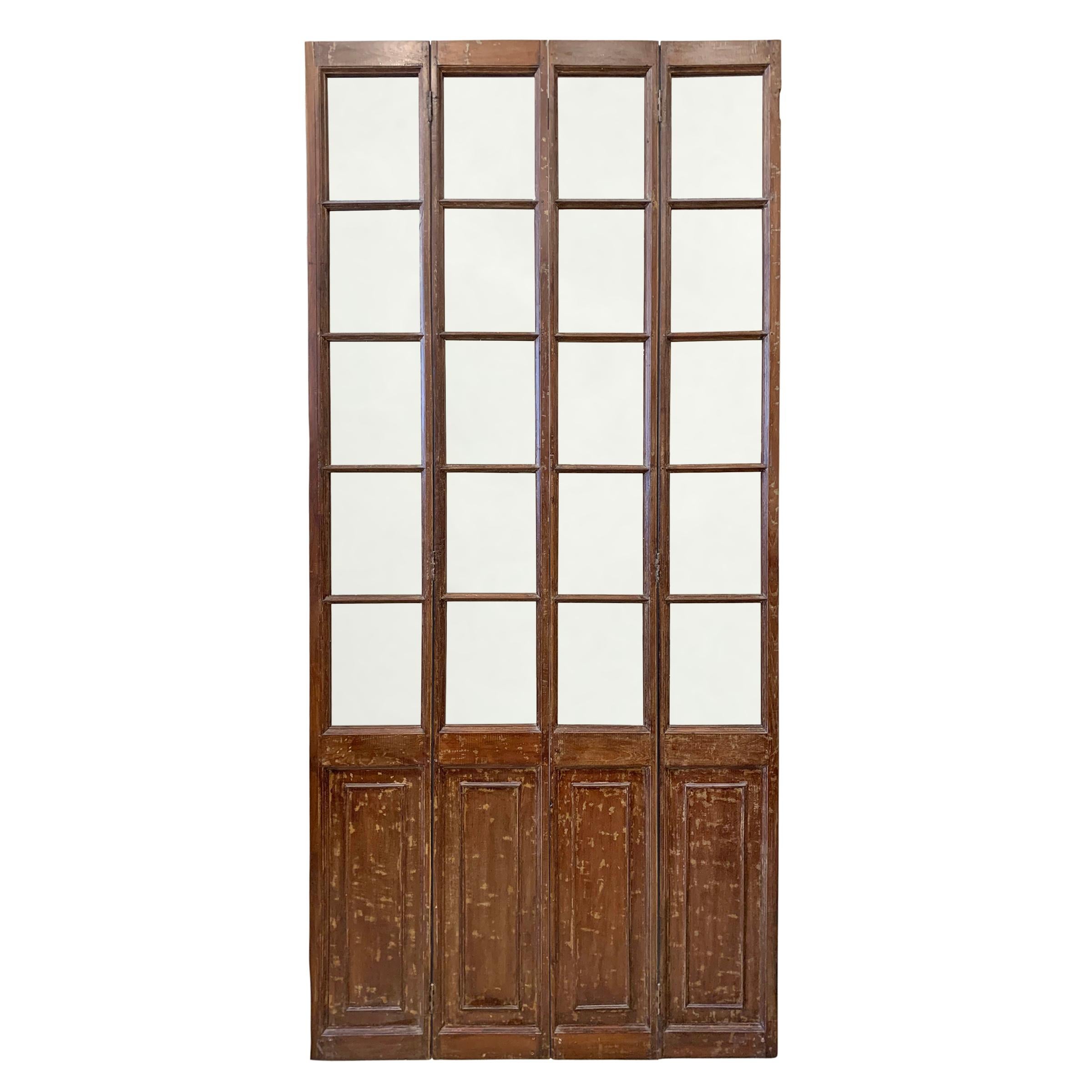 Early 20th Century Chinese Four-Panel Room Divider In Good Condition For Sale In Chicago, IL