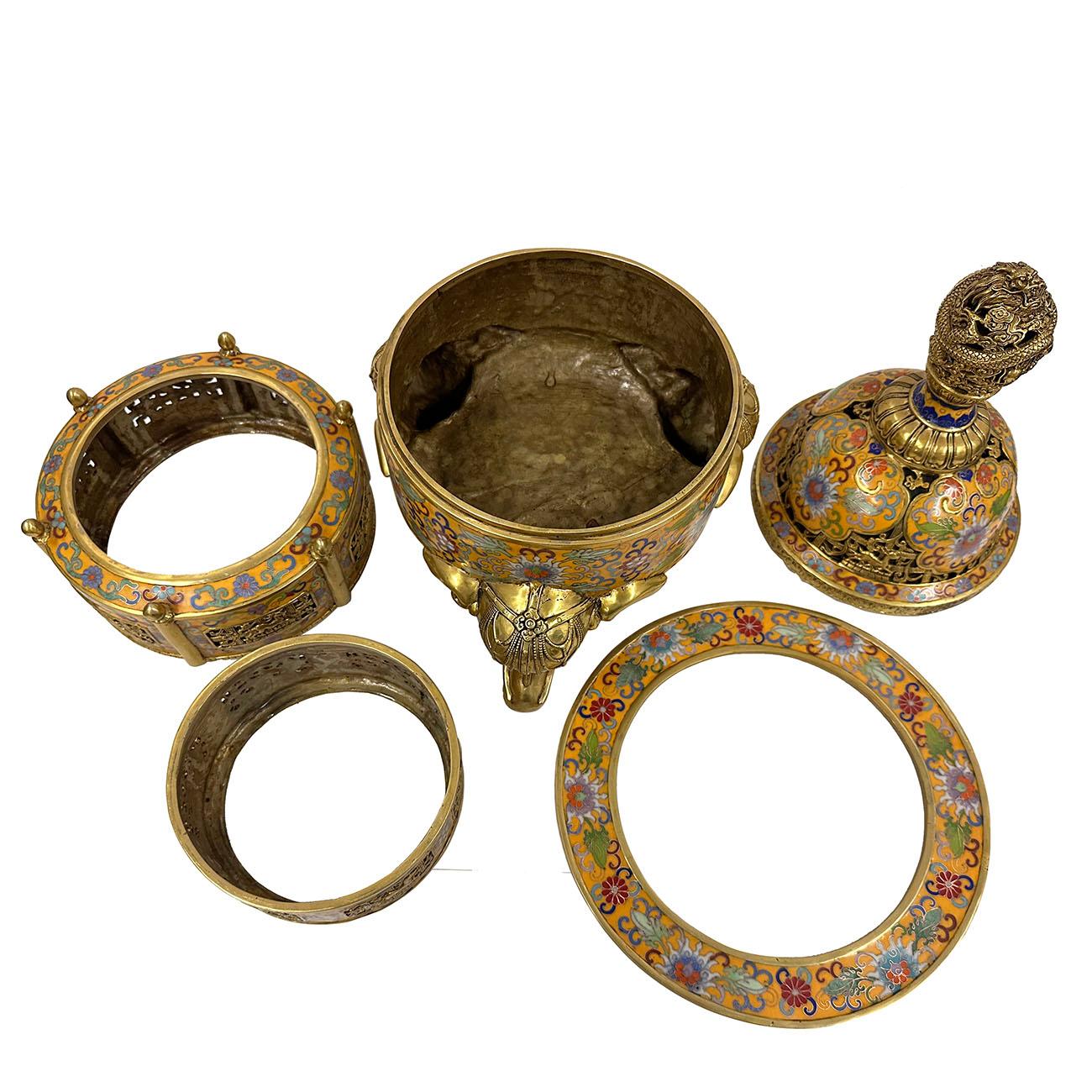 Bruciatore d'incenso a forma di drago Cloisonne cinese dei primi anni del XX secolo in vendita 4