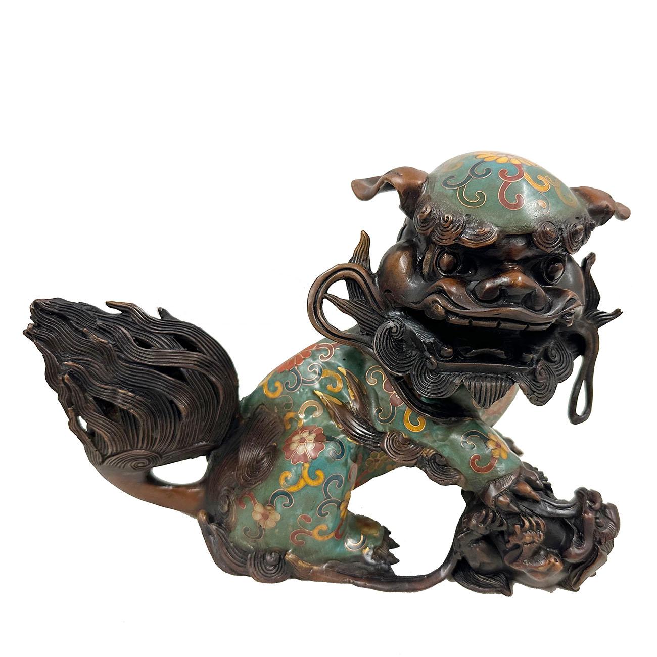 Early 20th Century Chinese Hand Made Cloisonne Foo Dog Statuary - Pair In Good Condition In Pomona, CA