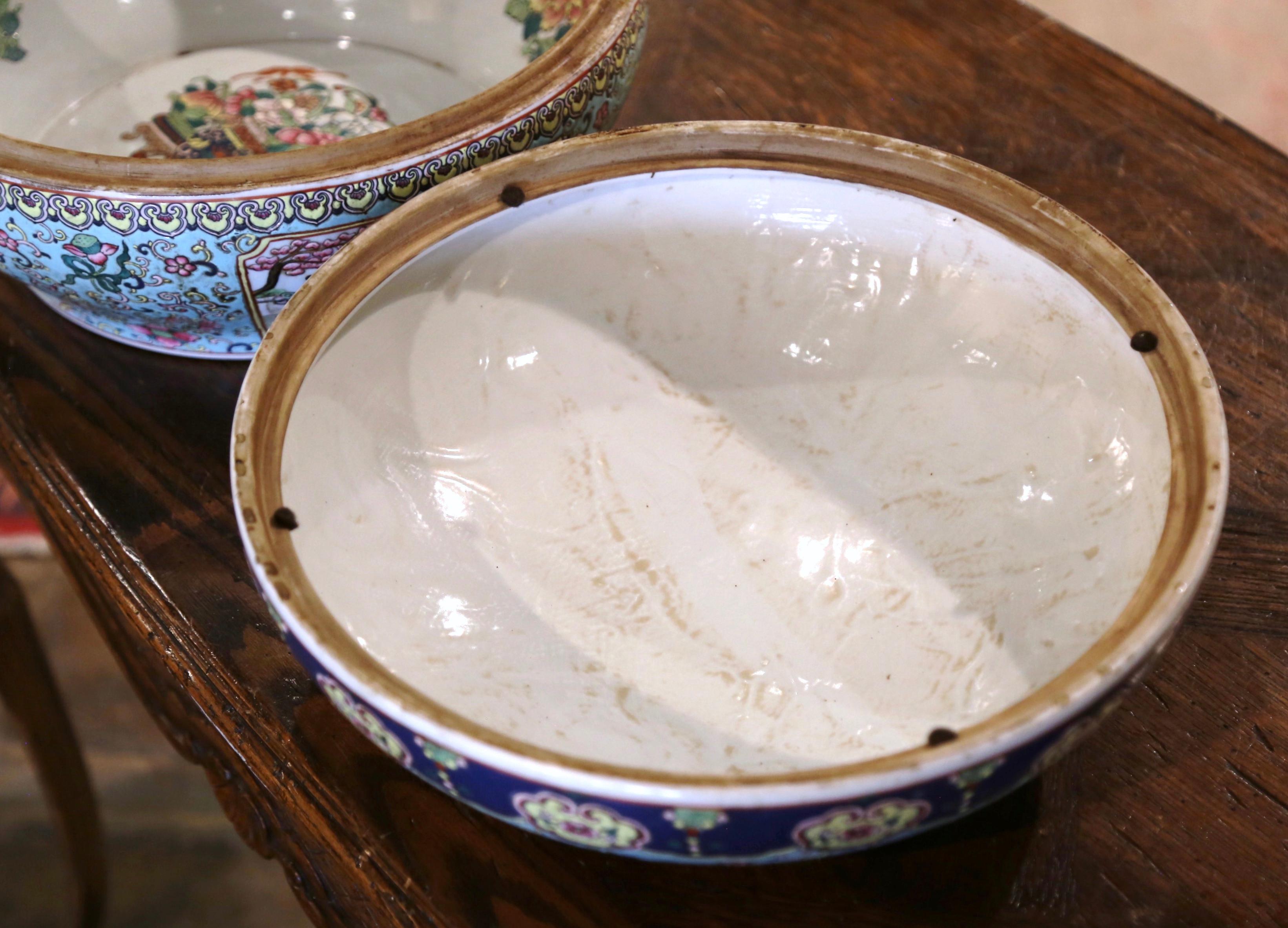 Boîte Guangxu en porcelaine chinoise peinte à la main du début du 20e siècle en vente 4
