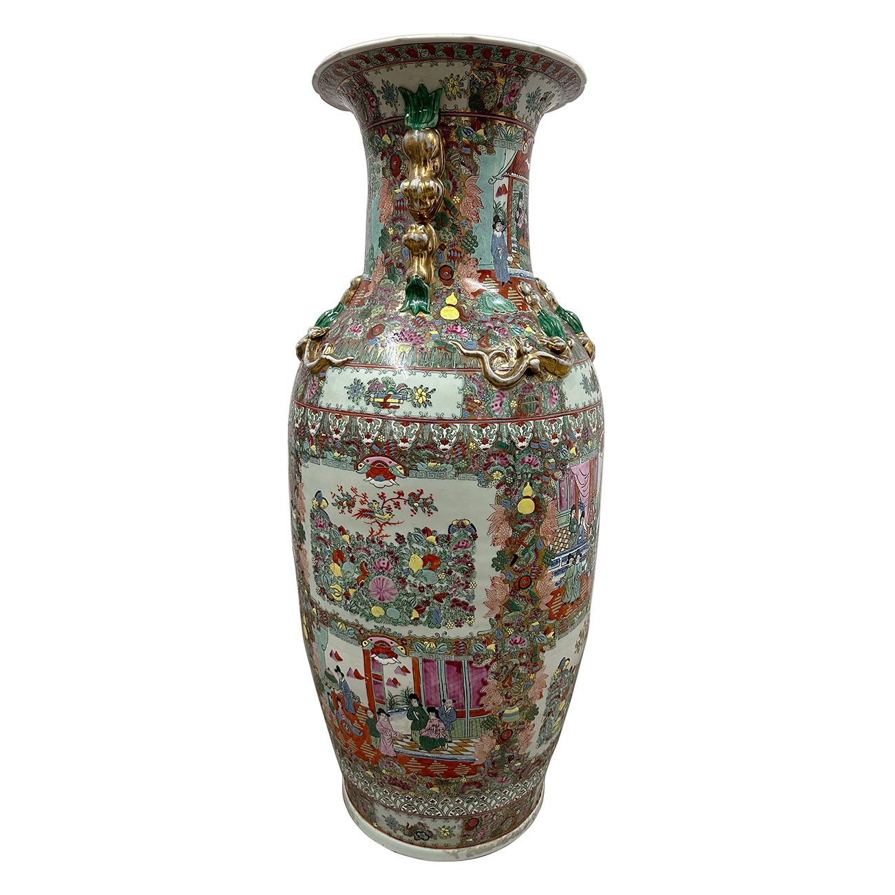 Vaso da tempio con medaglione a rosa dipinto a mano dei primi del Novecento cinese in vendita 4