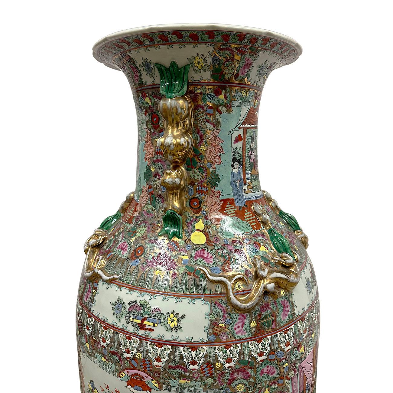 Early 20th Century Chinese Hand Painted Rose Medallion Temple Vase For Sale 7