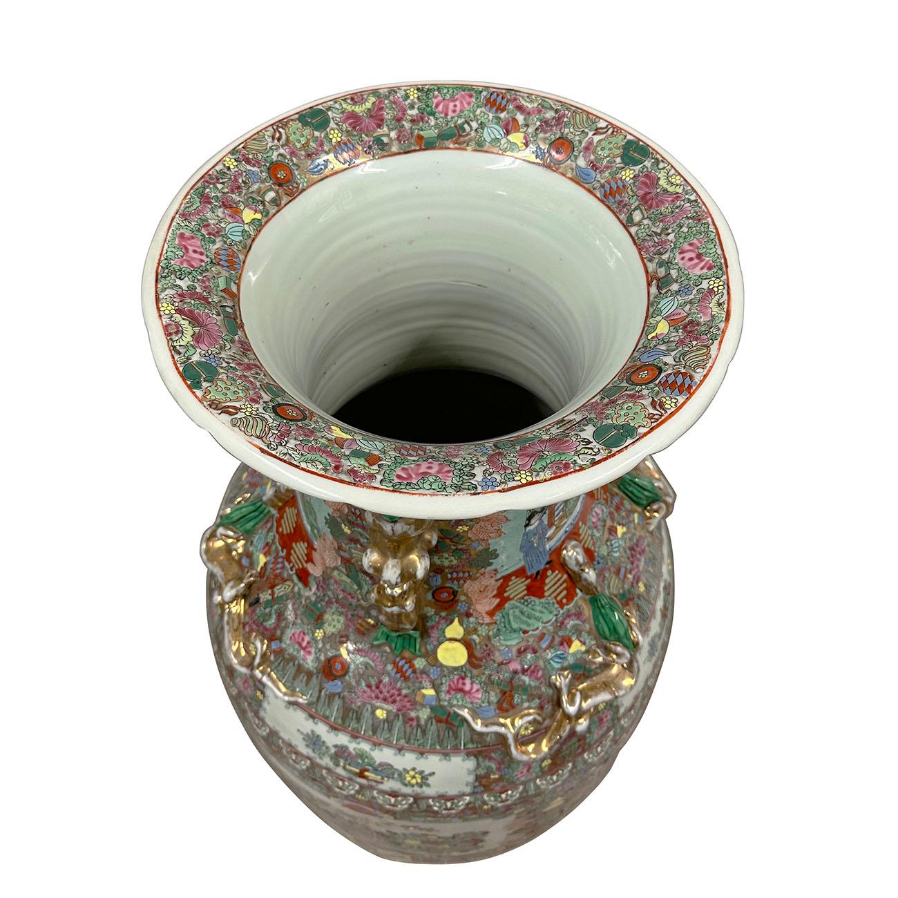 Early 20th Century Chinese Hand Painted Rose Medallion Temple Vase For Sale 9