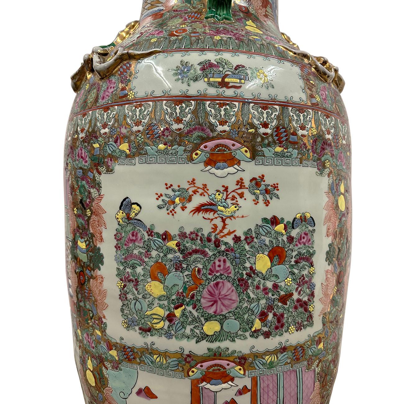 Early 20th Century Chinese Hand Painted Rose Medallion Temple Vase For Sale 1