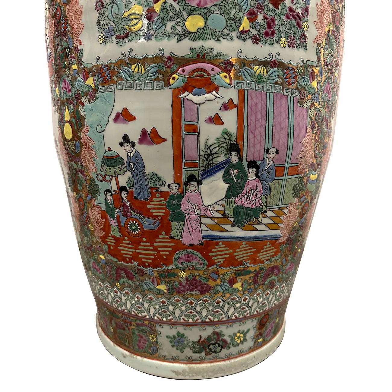 Early 20th Century Chinese Hand Painted Rose Medallion Temple Vase For Sale 2