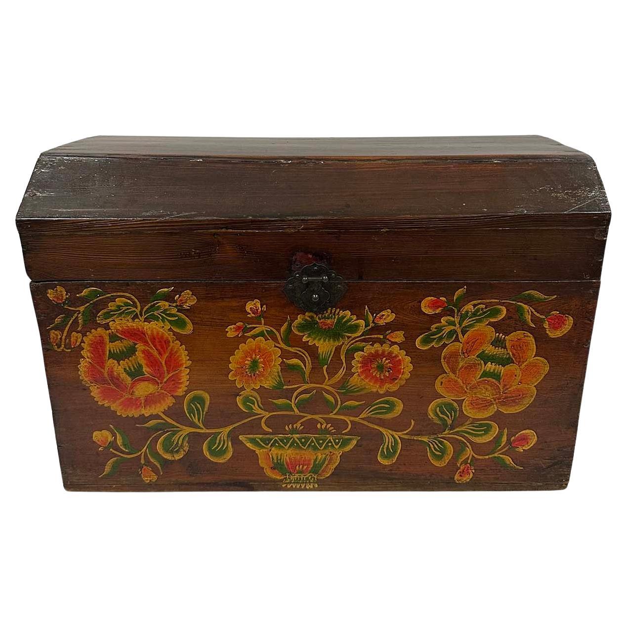 Caja china de madera pintada a mano de principios del siglo XX