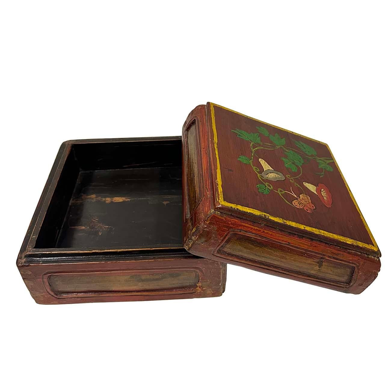 Bois Boîte à bijoux/boîte à fruits chinoise peinte à la main du début du 20e siècle en vente