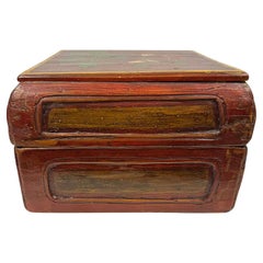Early 20th-Century Chinese Hand Painted Wooden Jewelry/Fruit Box